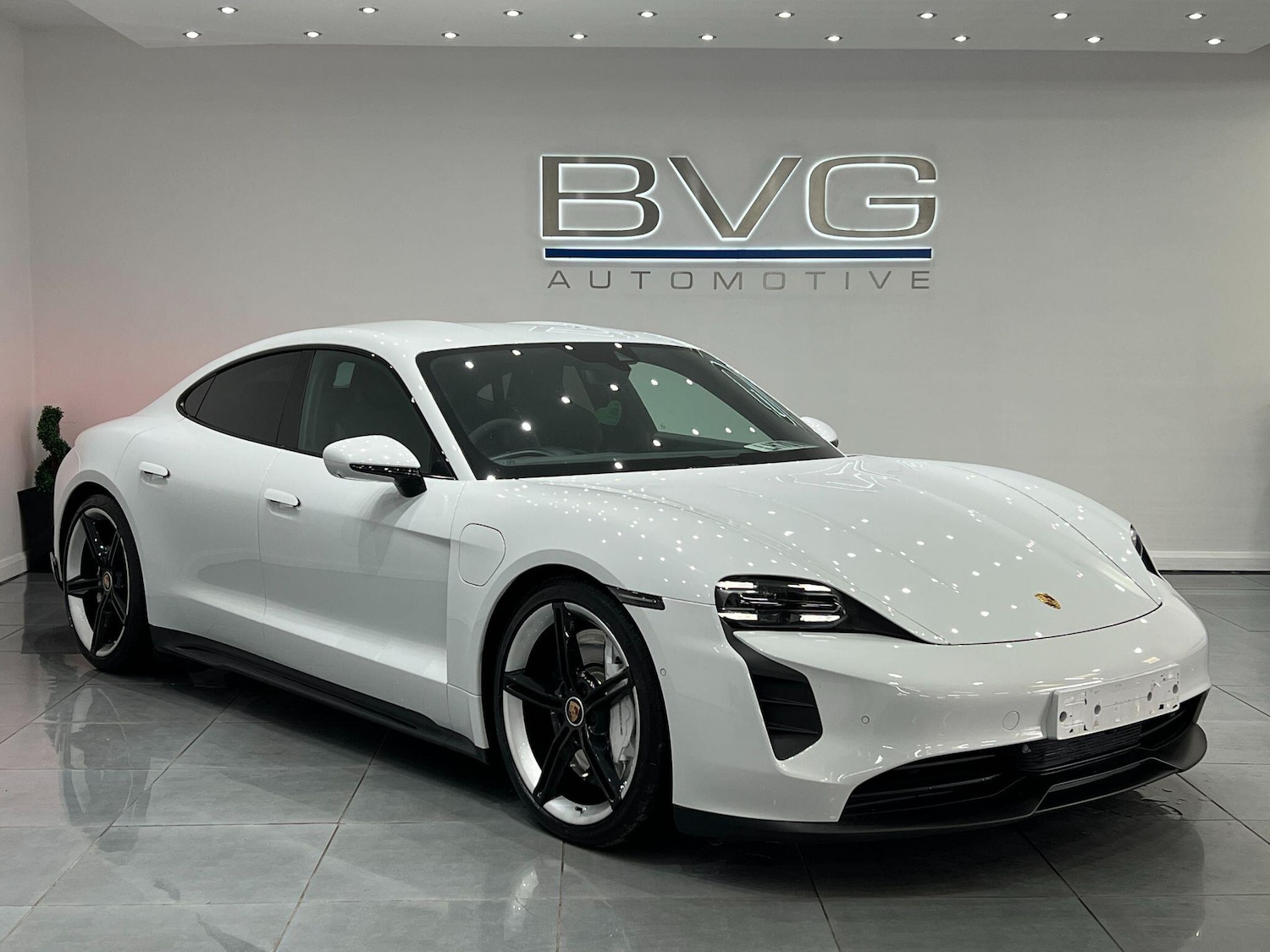 Used Porsche Taycan 2020 for sale - 76151807: Photo 1