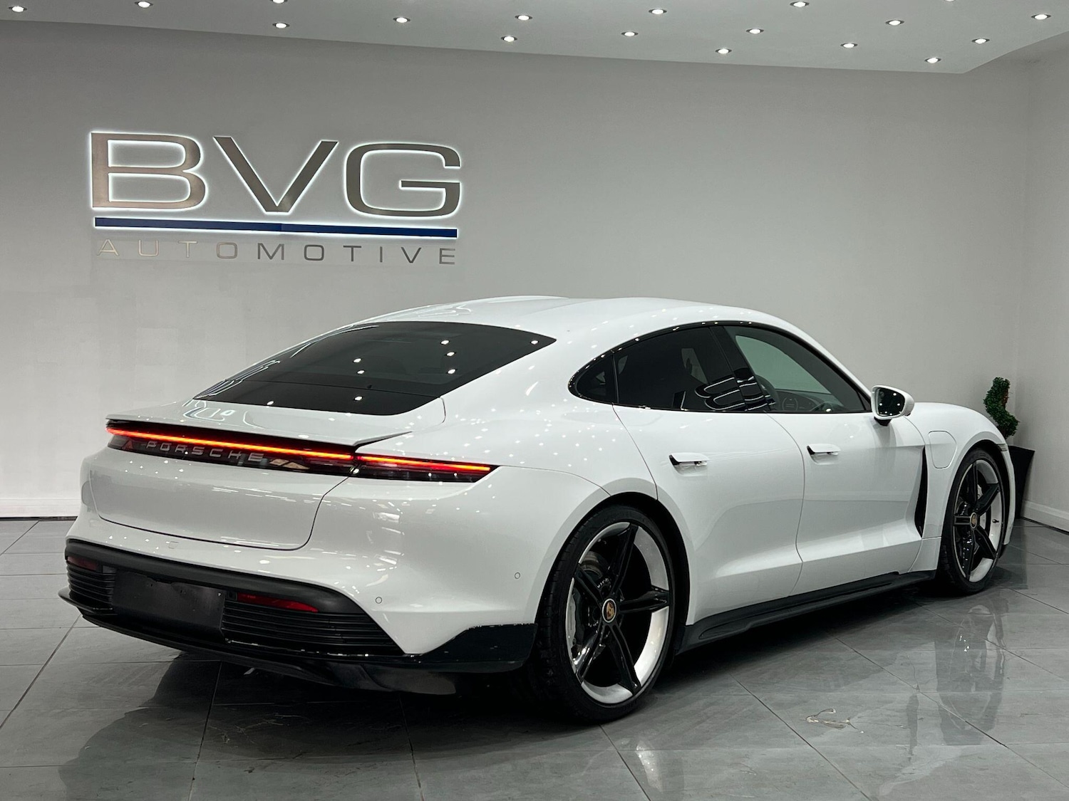Used Porsche Taycan 2020 for sale - 76151807: Photo 5