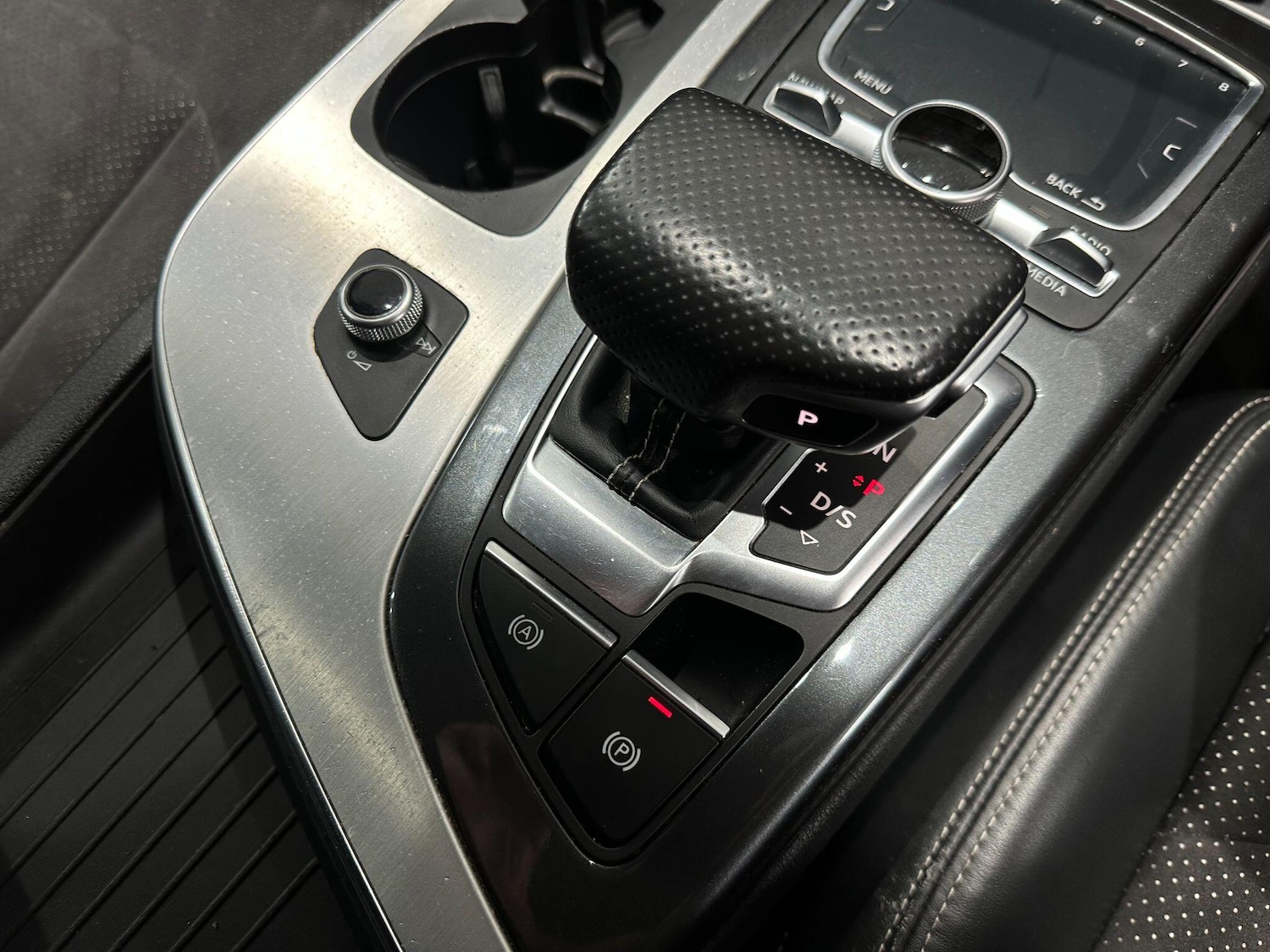 Used Audi Q7 2016 for sale - 77440286: Photo 41