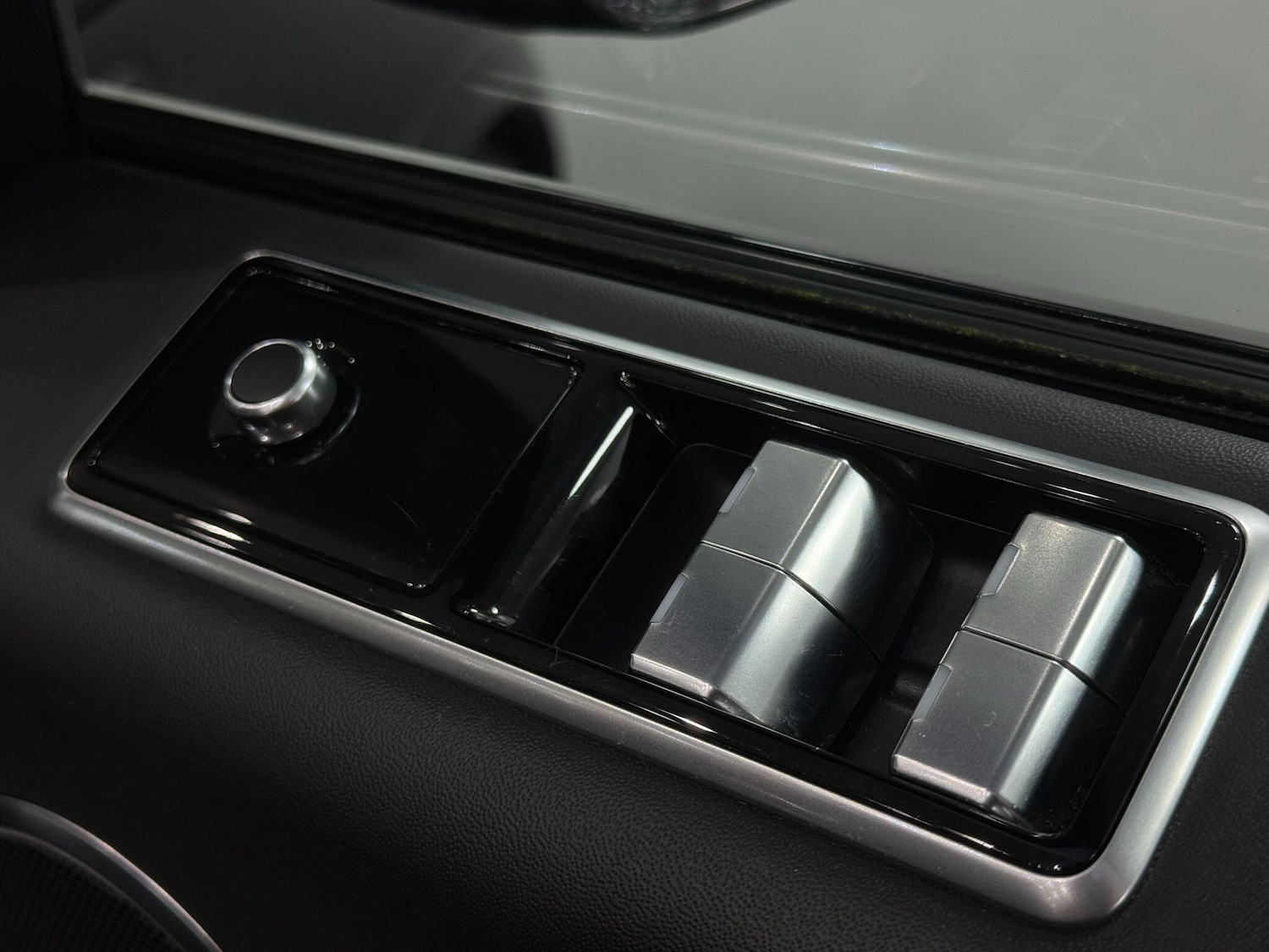 Used Land Rover Range Rover Sport 2018 for sale - 77559394: Photo 32