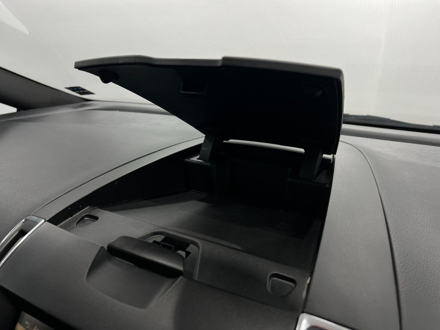 Used Ford S-Max 2018 for sale - 76109149: Photo 31