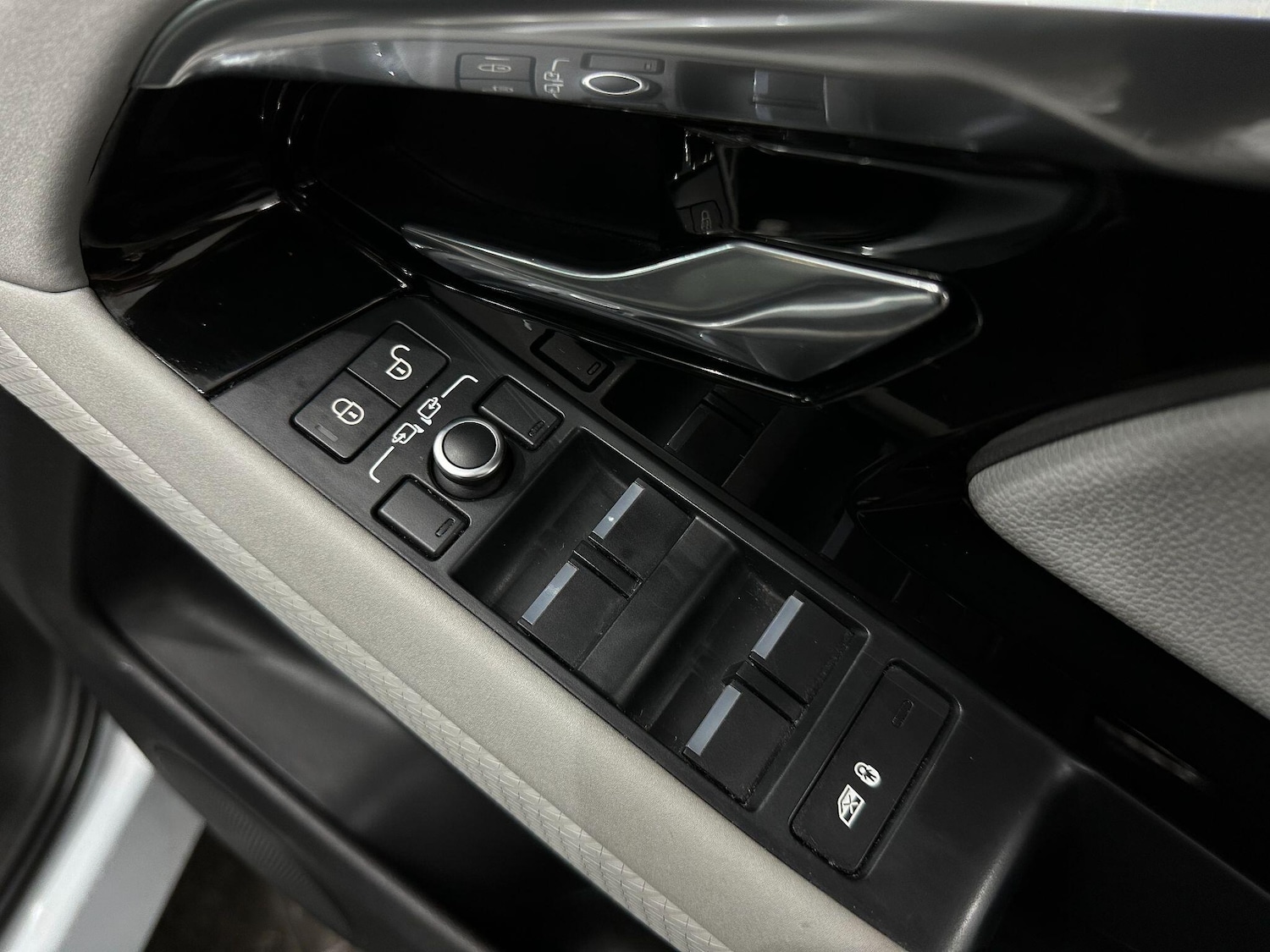 Used Land Rover Range Rover Evoque 2019 for sale - 76592074: Photo 26