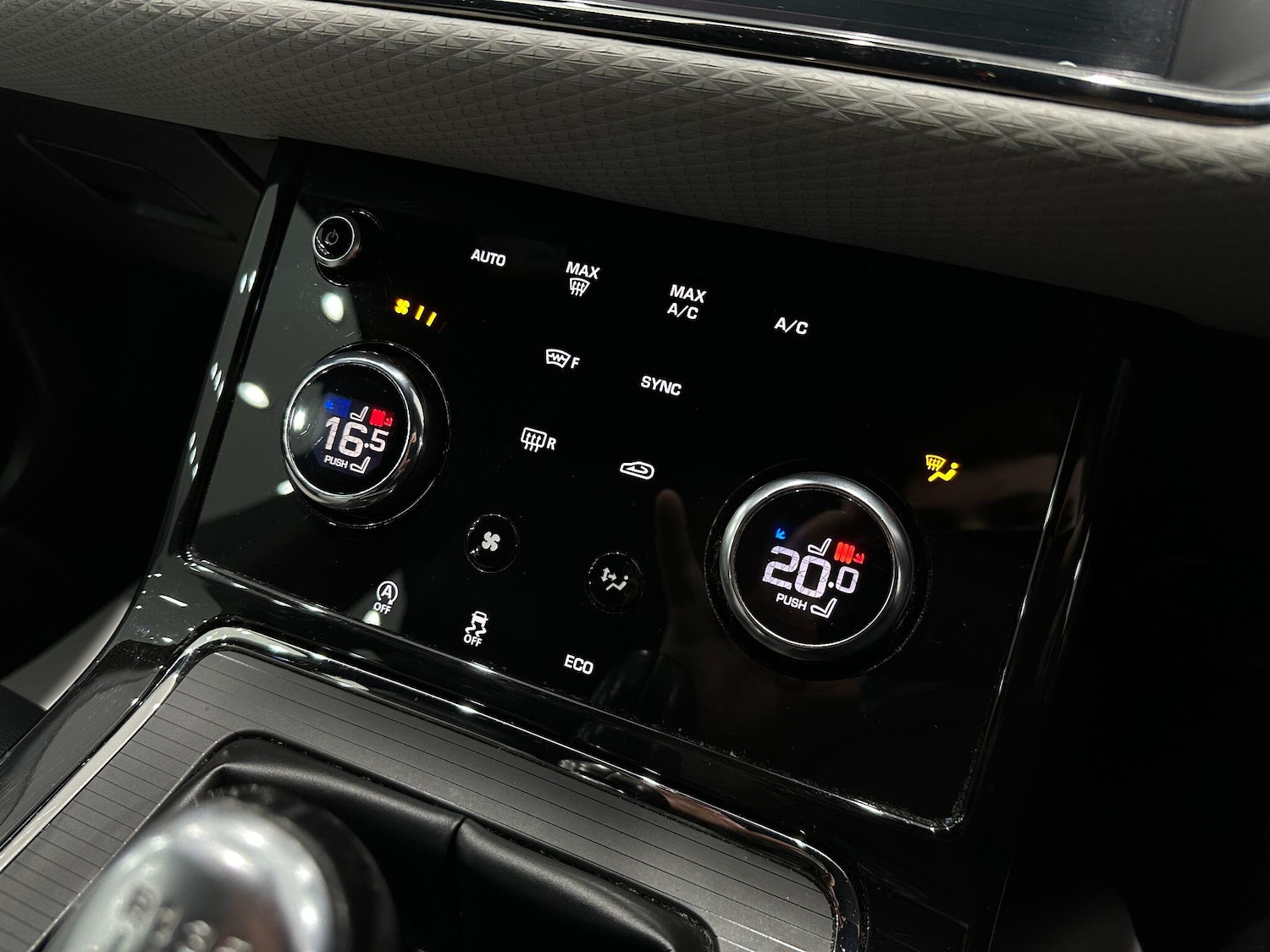 Used Land Rover Range Rover Evoque 2019 for sale - 76592074: Photo 44