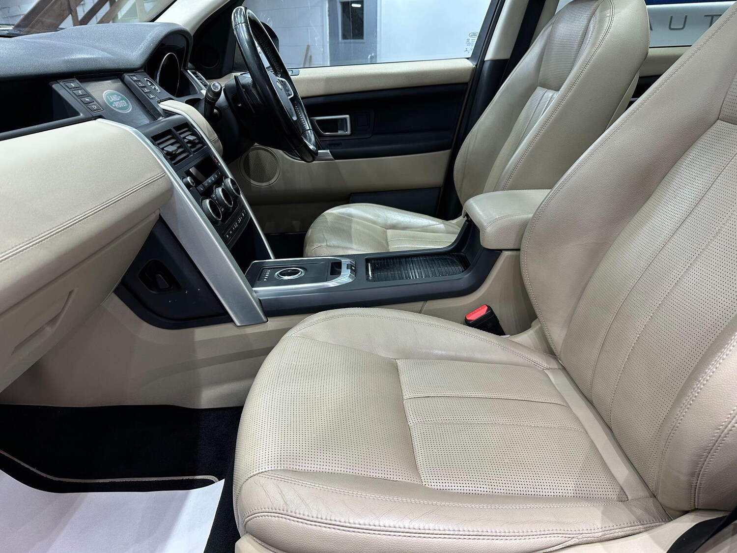 Used Land Rover Discovery Sport 2016 for sale - 77016112: Photo 51