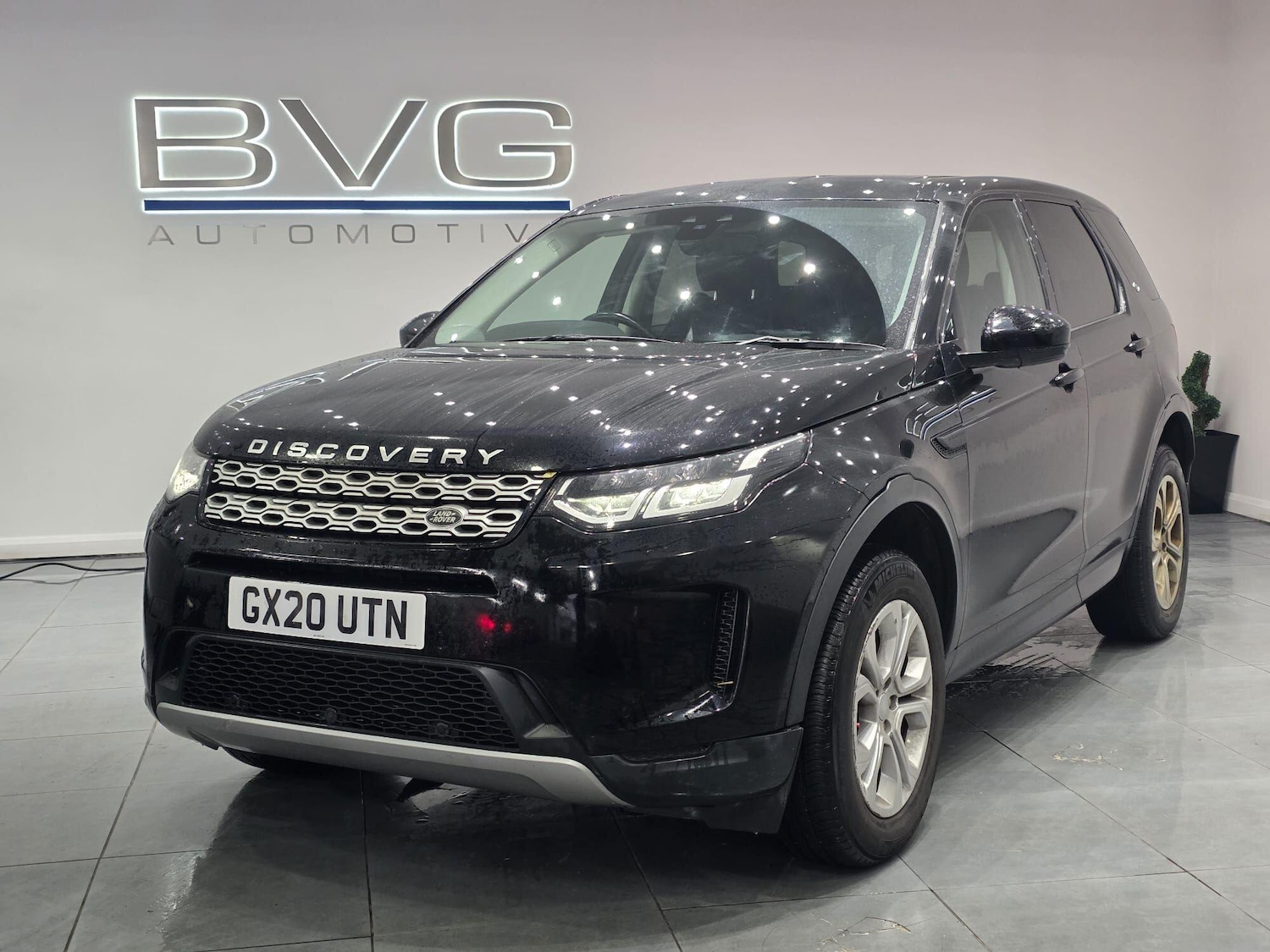 Used Land Rover Discovery Sport 2020 for sale - 76771930: Photo 1