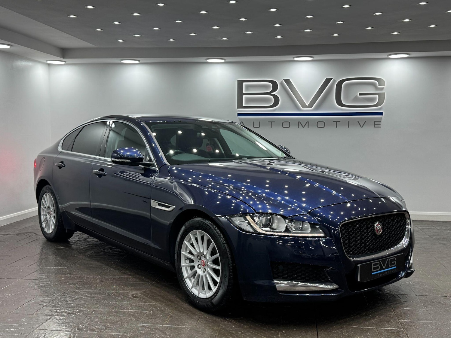 Used Jaguar XF 2017 for sale - 77396150: Photo 1