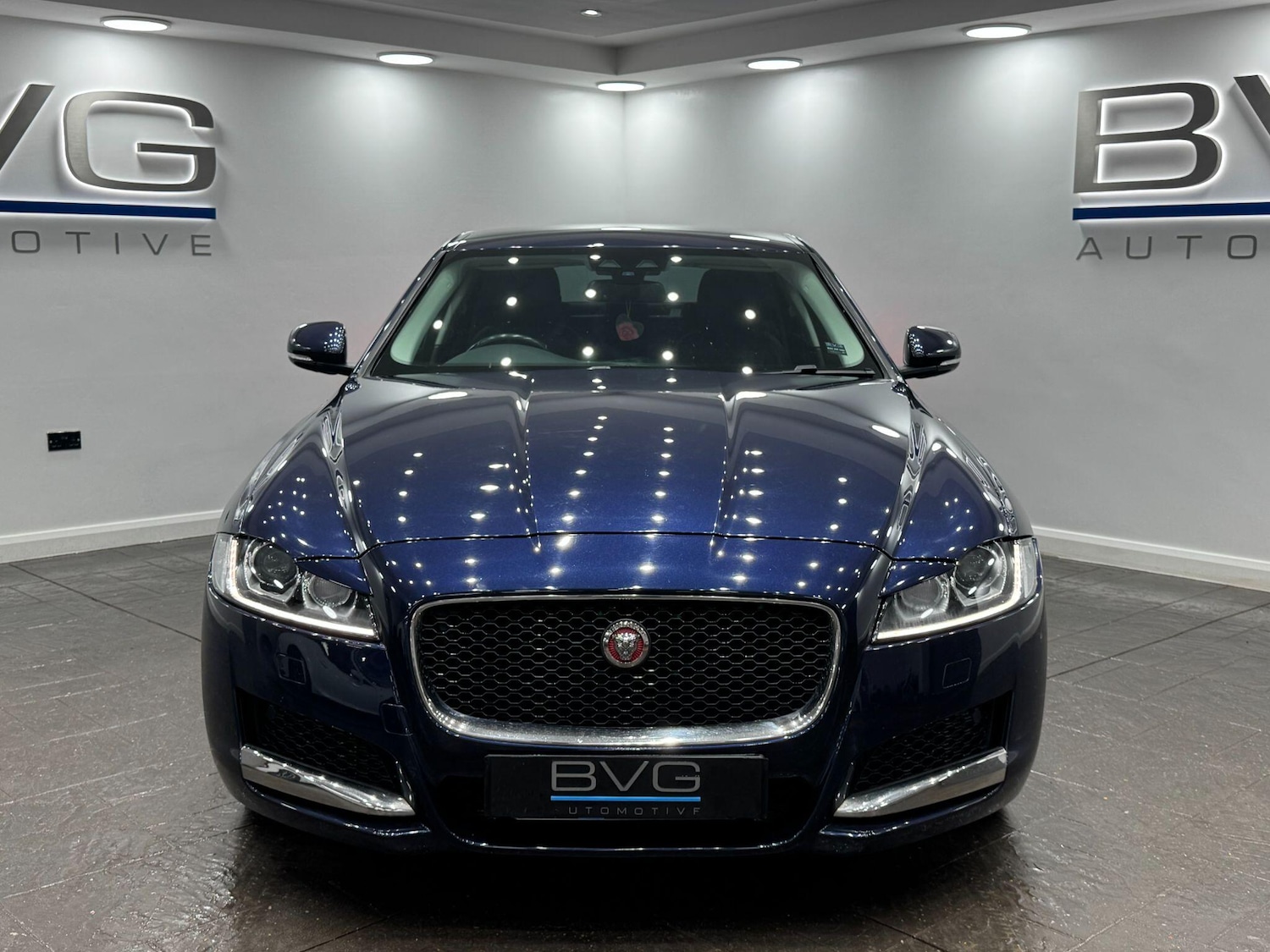 Used Jaguar XF 2017 for sale - 77396150: Photo 4