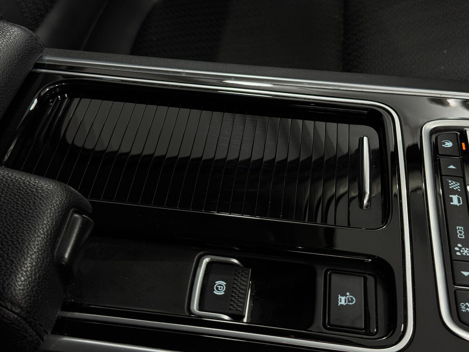 Used Jaguar XF 2017 for sale - 77396150: Photo 42