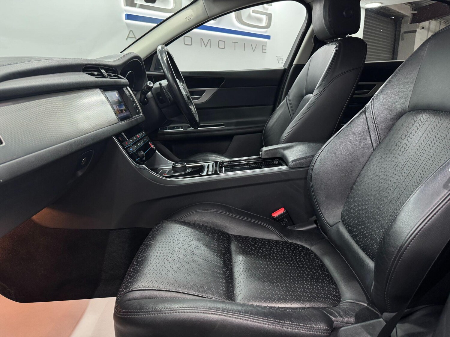 Used Jaguar XF 2017 for sale - 77396150: Photo 52