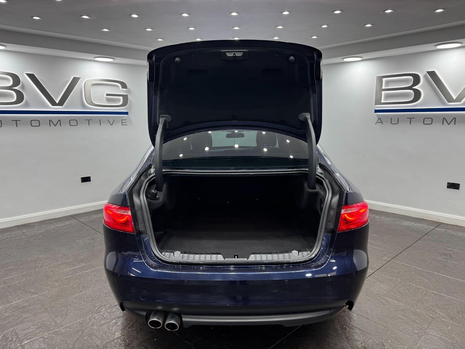 Used Jaguar XF 2017 for sale - 77396150: Photo 61