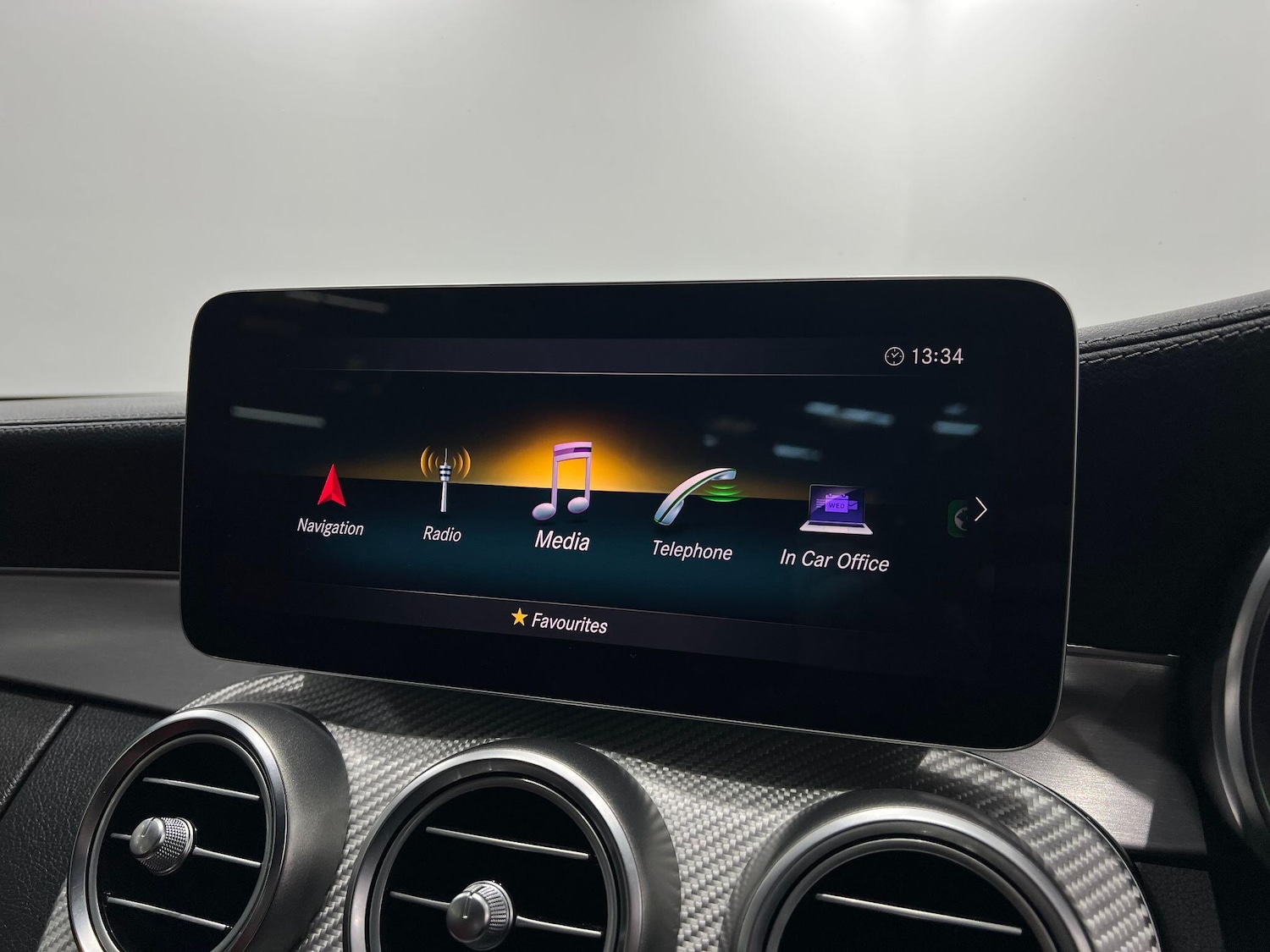Used Mercedes-Benz C-Class 2018 for sale - 76137425: Photo 40