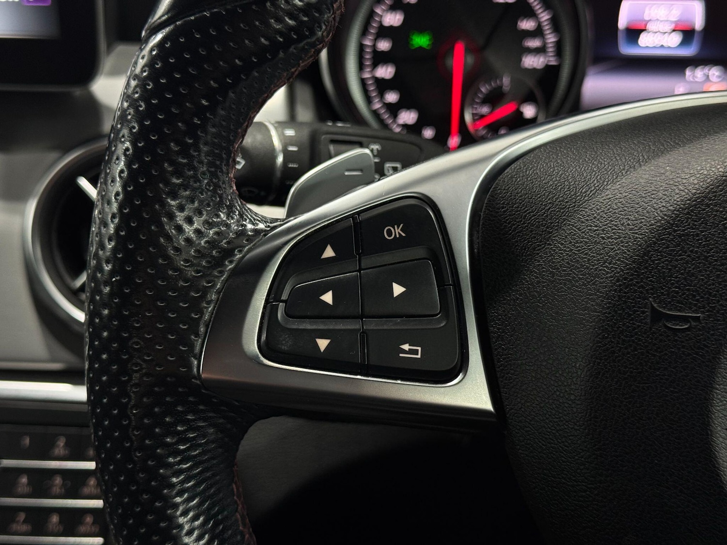 Used Mercedes-Benz GLA 2017 for sale - 77119799: Photo 46