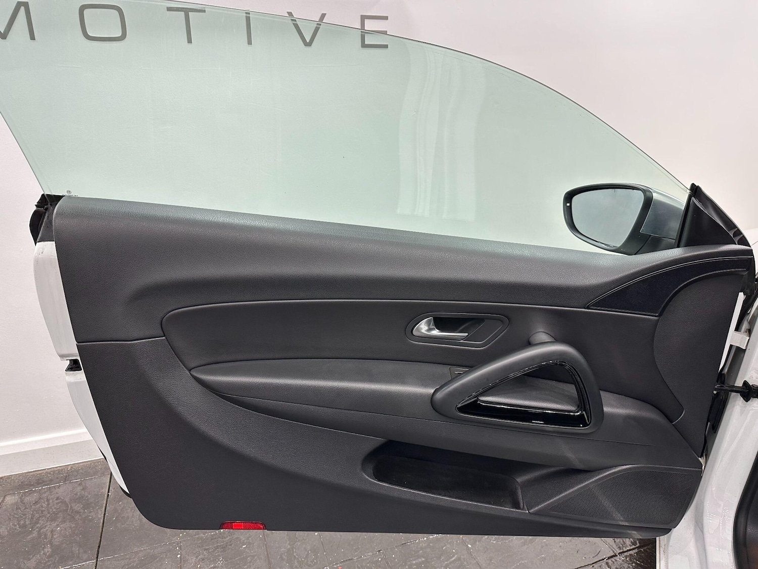 Used Volkswagen Scirocco 2017 for sale - 77066541: Photo 58