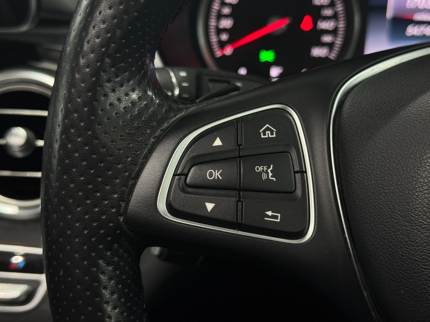 Used Mercedes-Benz GLC for sale - 77574588: Photo 44