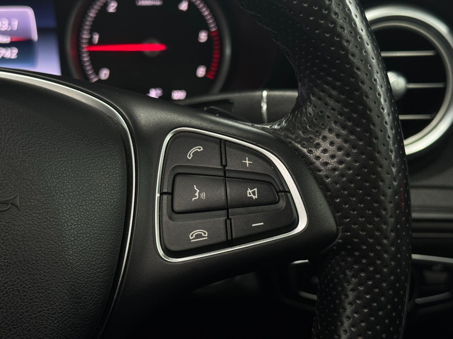 Used Mercedes-Benz GLC for sale - 77574588: Photo 45