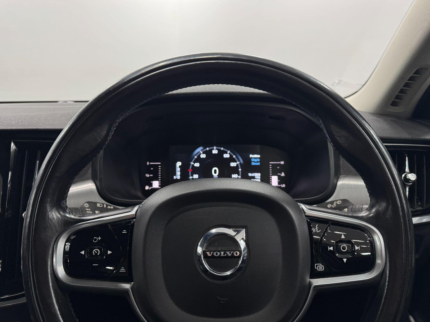 Used Volvo V90 2017 for sale - 78086501: Photo 50