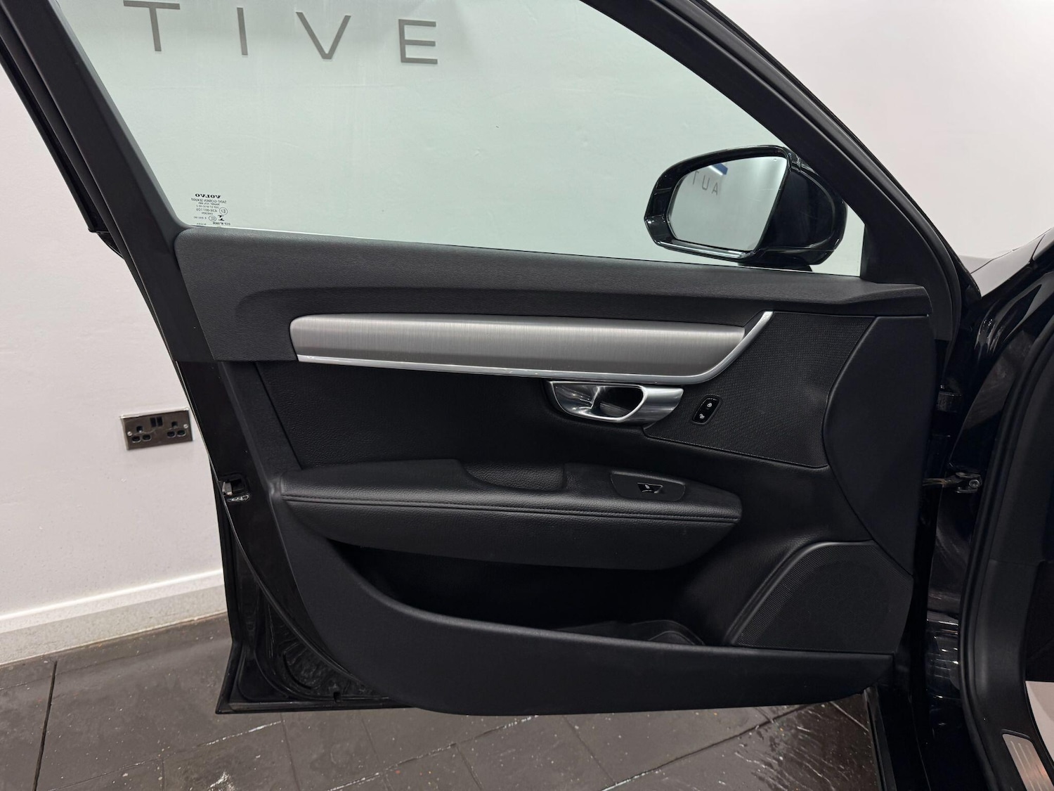 Used Volvo V90 2017 for sale - 78086501: Photo 52