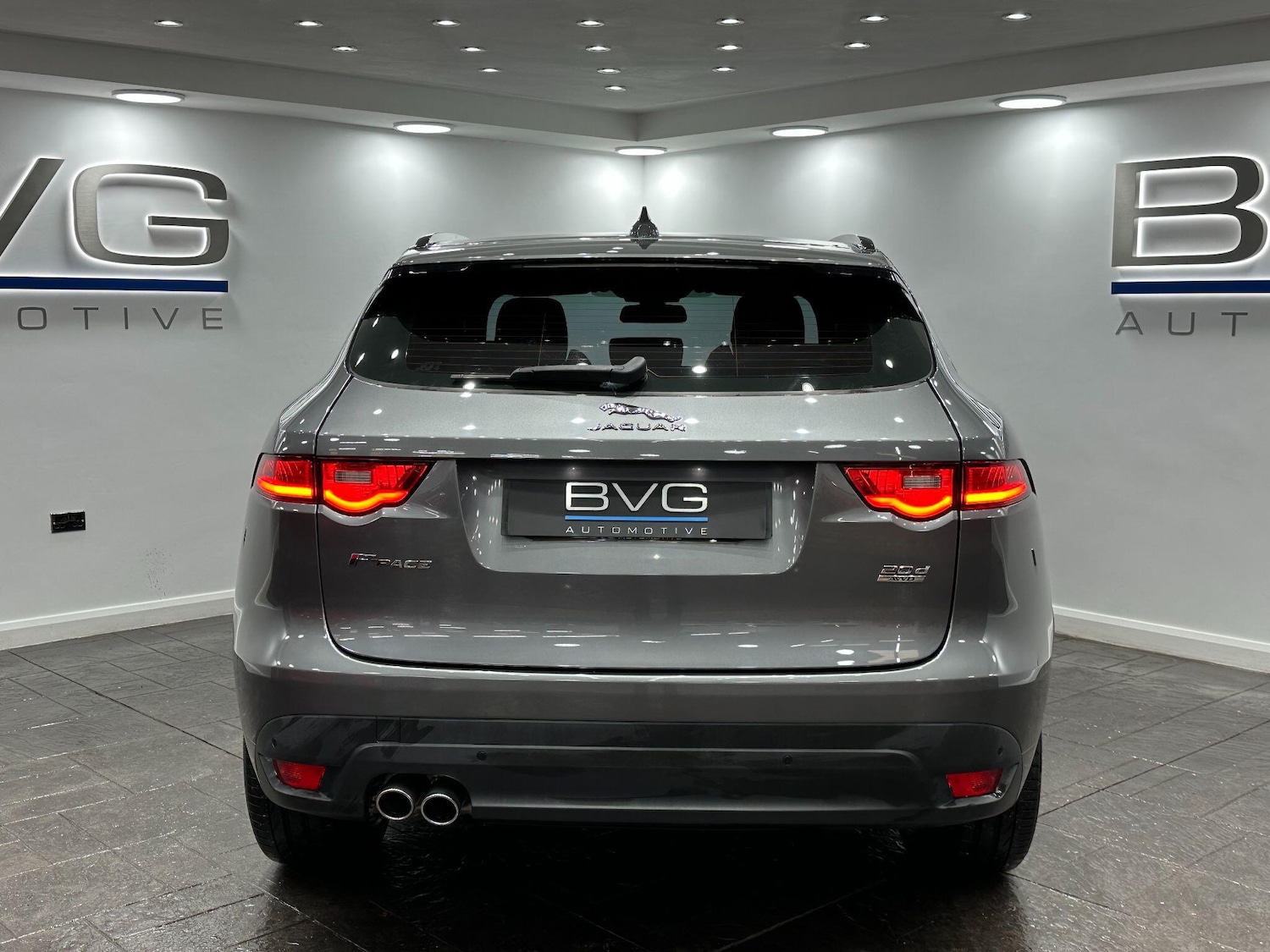 Used Jaguar F-Pace 2017 for sale - 76715240: Photo 11