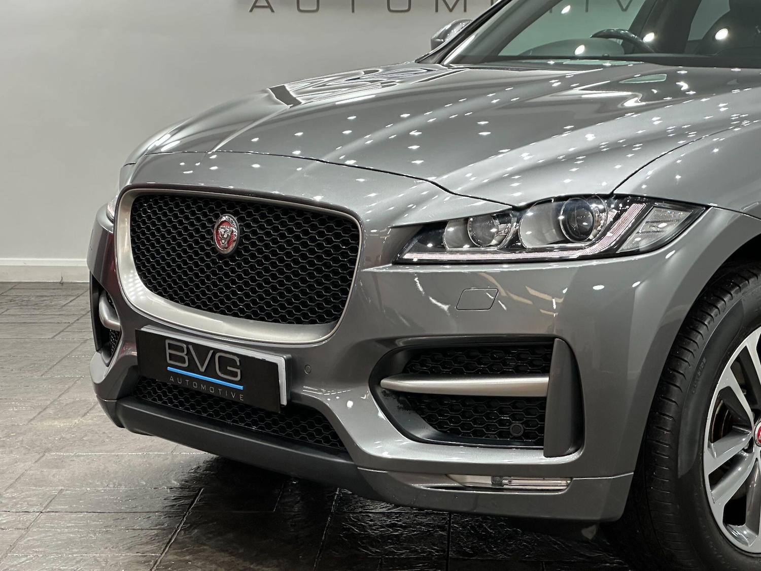 Used Jaguar F-Pace 2017 for sale - 76715240: Photo 15