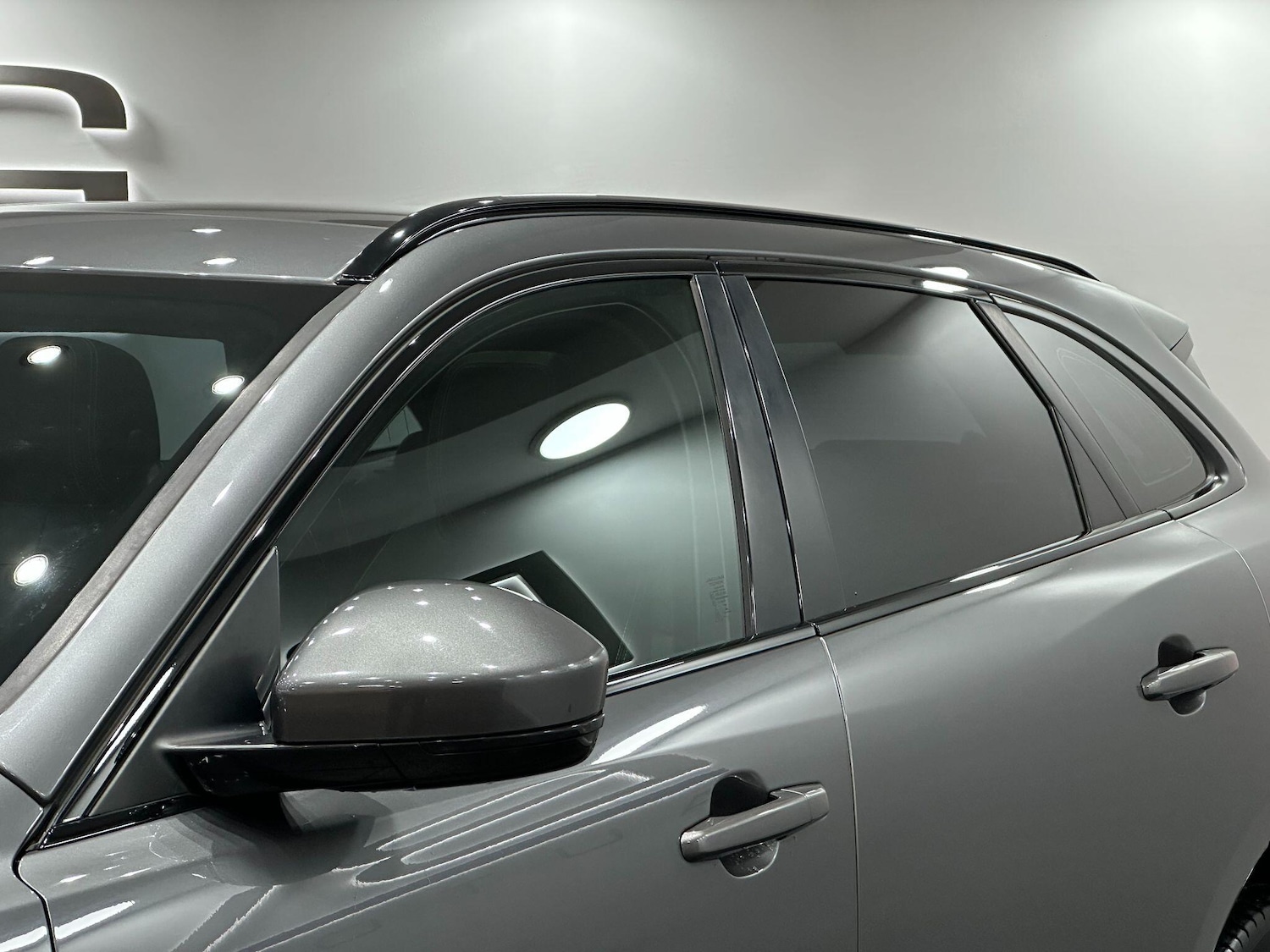 Used Jaguar F-Pace 2017 for sale - 76715240: Photo 17