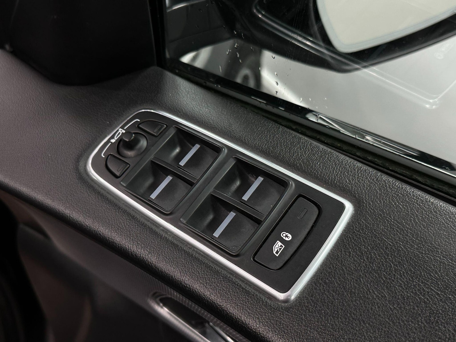 Used Jaguar F-Pace 2017 for sale - 76715240: Photo 30