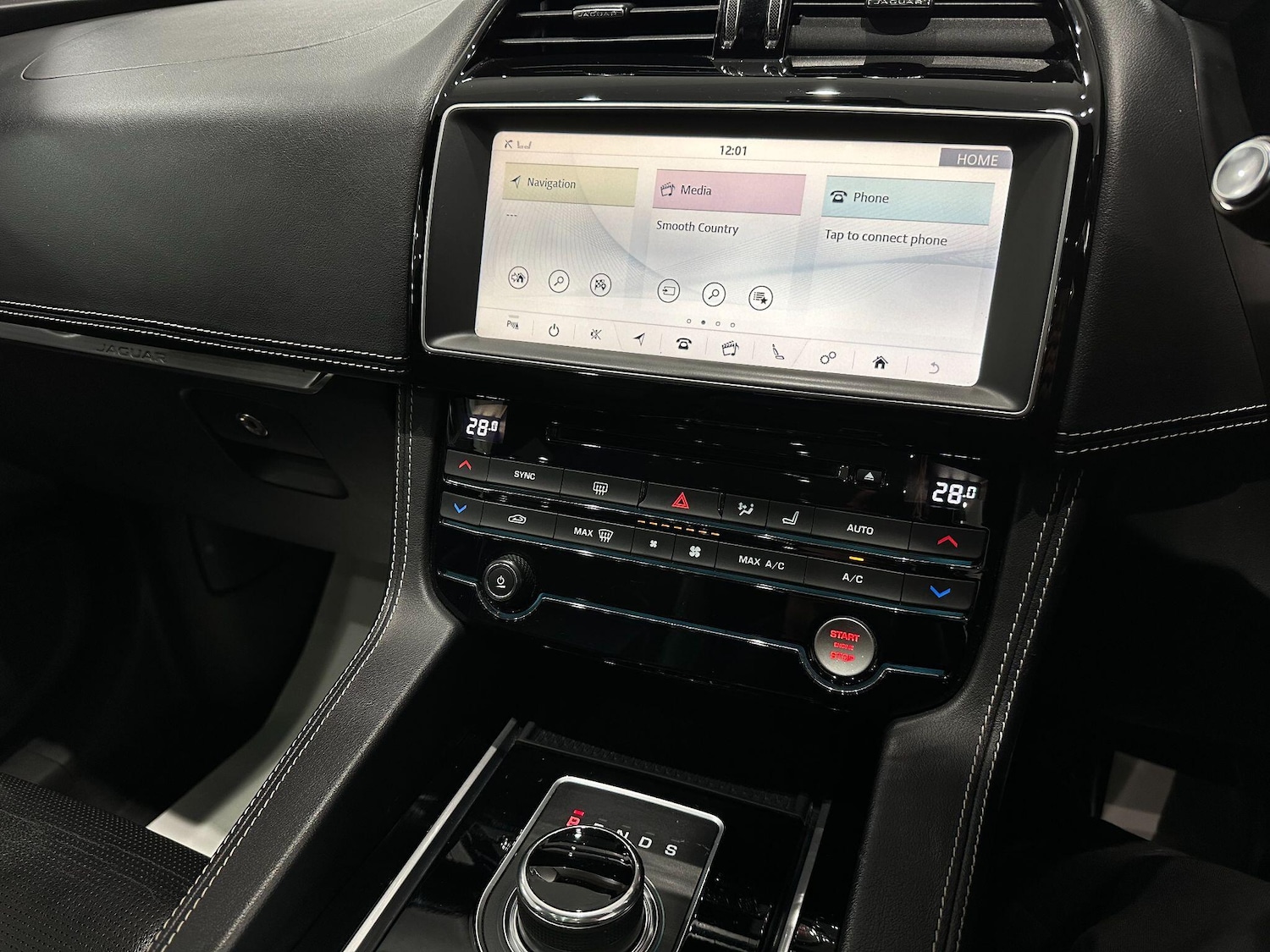 Used Jaguar F-Pace 2017 for sale - 76715240: Photo 33