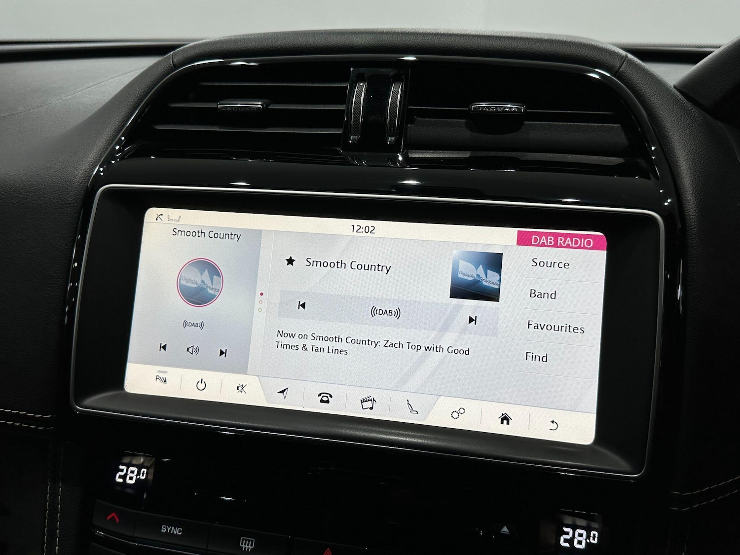 Used Jaguar F-Pace 2017 for sale - 76715240: Photo 42