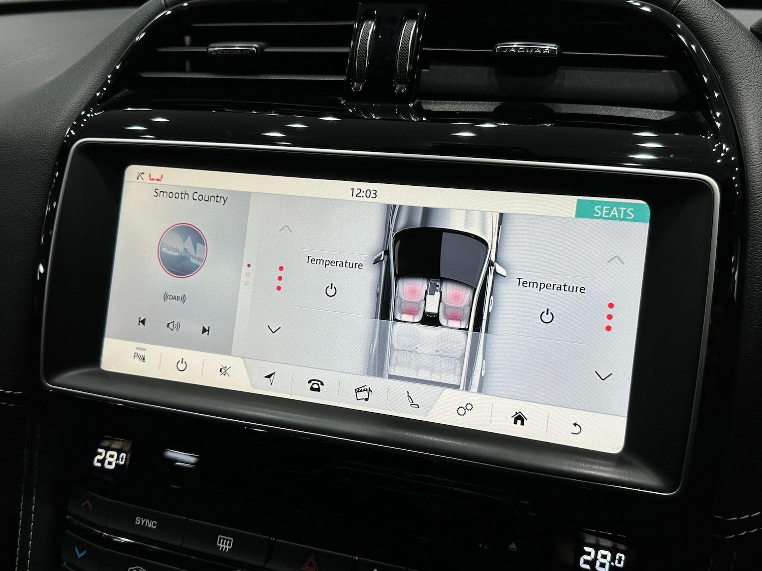 Used Jaguar F-Pace 2017 for sale - 76715240: Photo 45