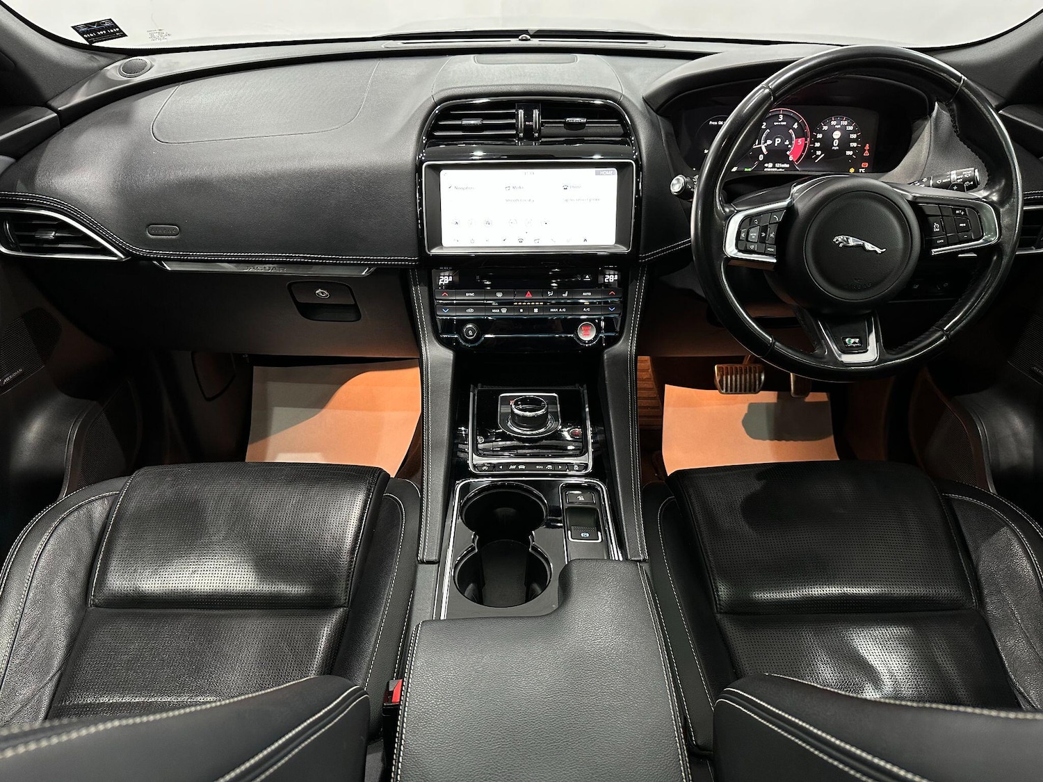 Used Jaguar F-Pace 2017 for sale - 76715240: Photo 52