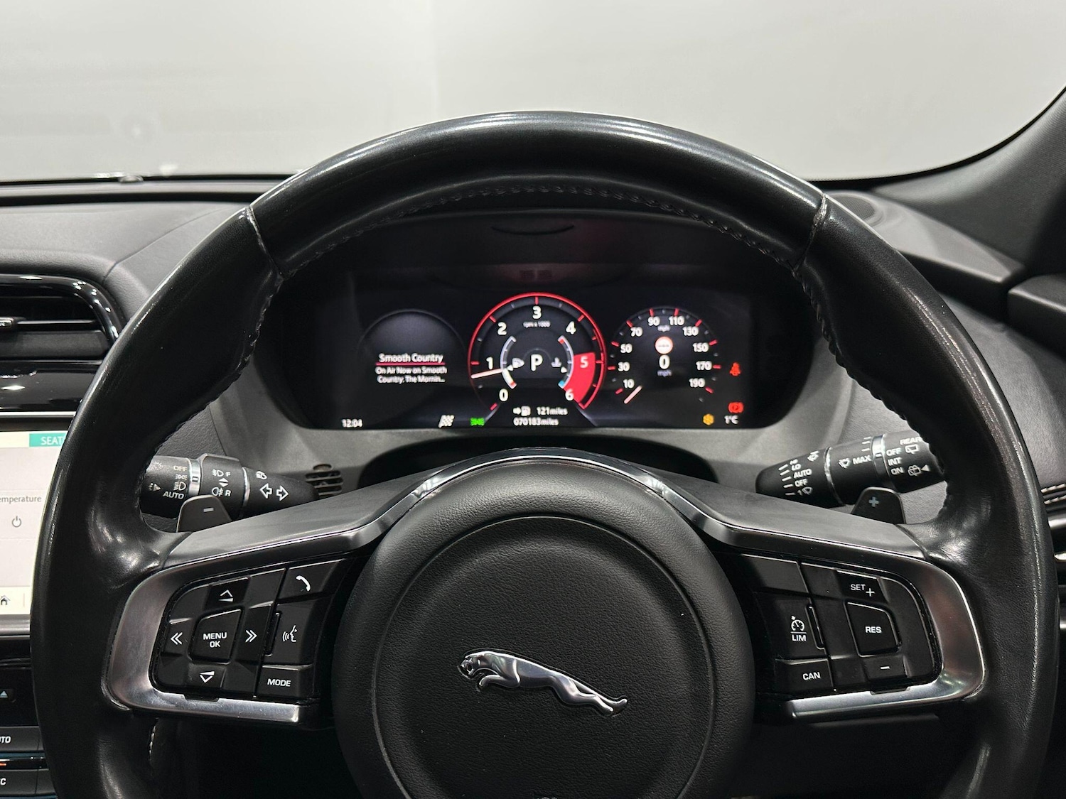 Used Jaguar F-Pace 2017 for sale - 76715240: Photo 55