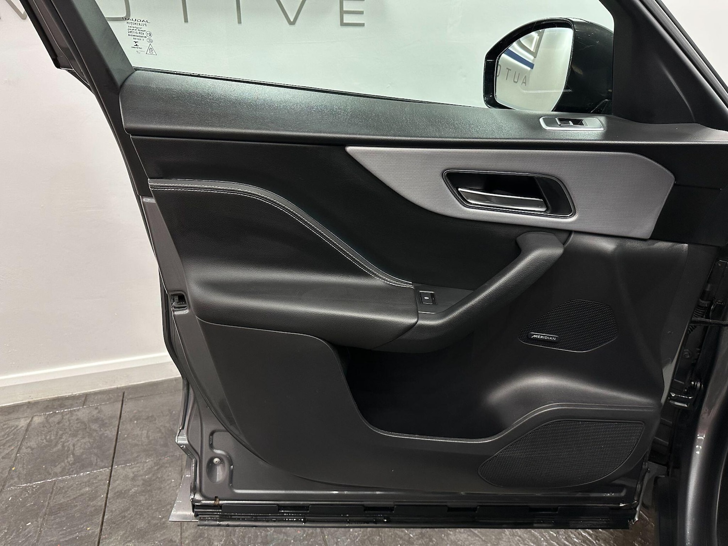 Used Jaguar F-Pace 2017 for sale - 76715240: Photo 58