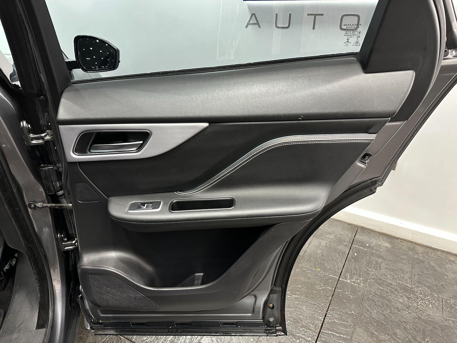 Used Jaguar F-Pace 2017 for sale - 76715240: Photo 63