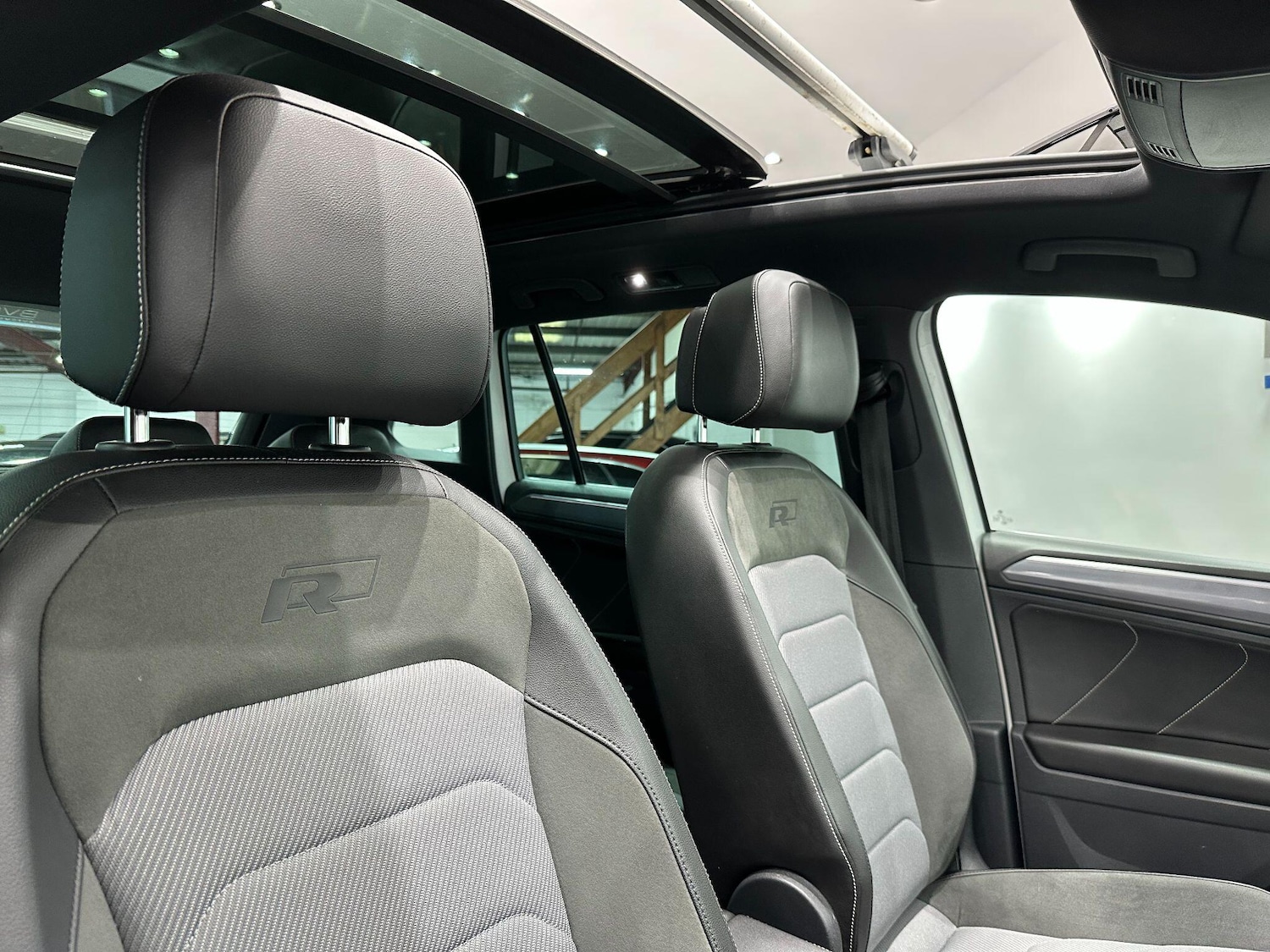 Used Volkswagen Tiguan 2017 for sale - 76865545: Photo 29