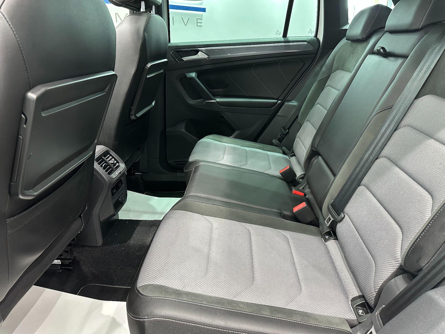 Used Volkswagen Tiguan 2017 for sale - 76865545: Photo 61