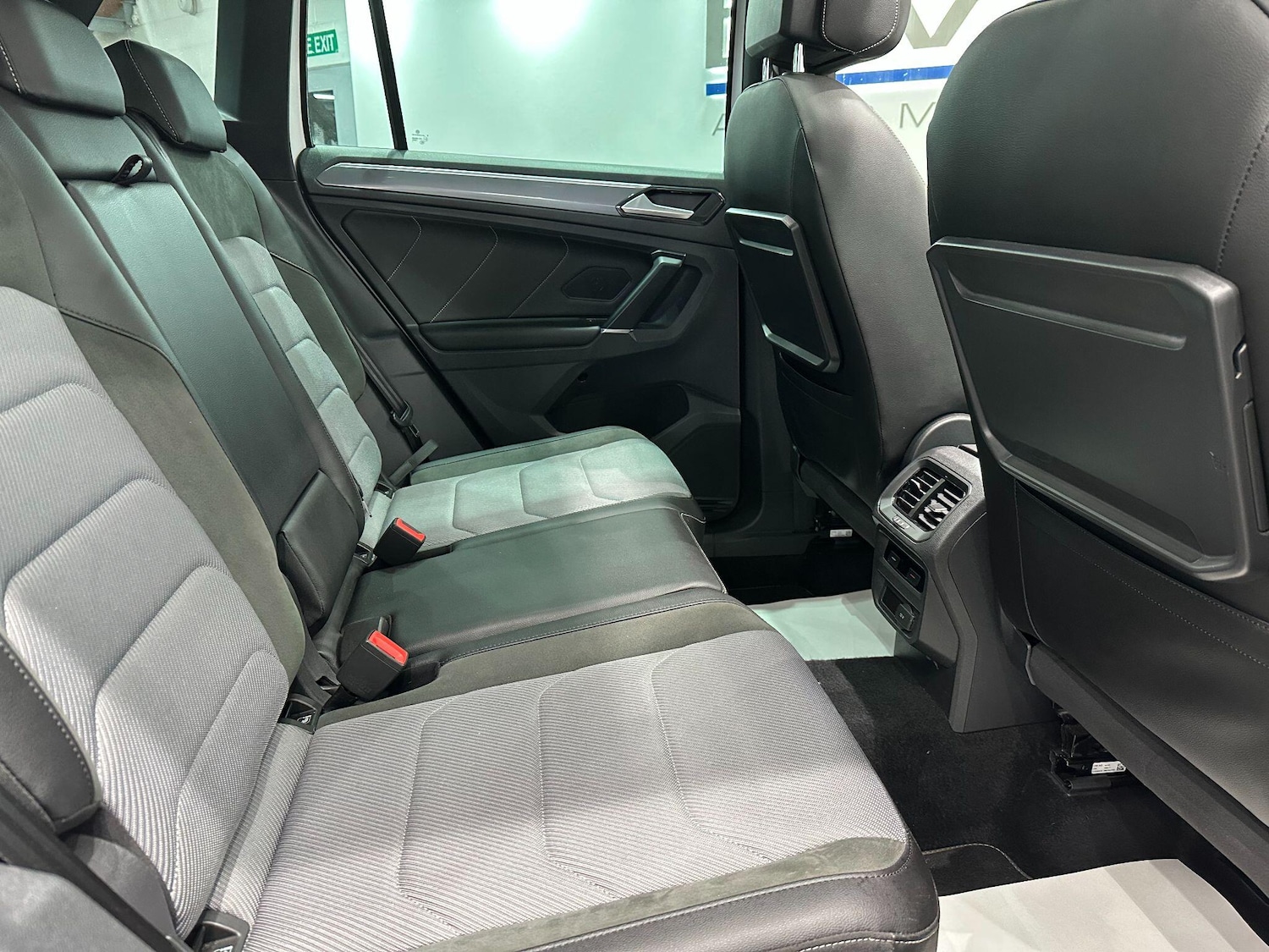 Used Volkswagen Tiguan 2017 for sale - 76865545: Photo 64