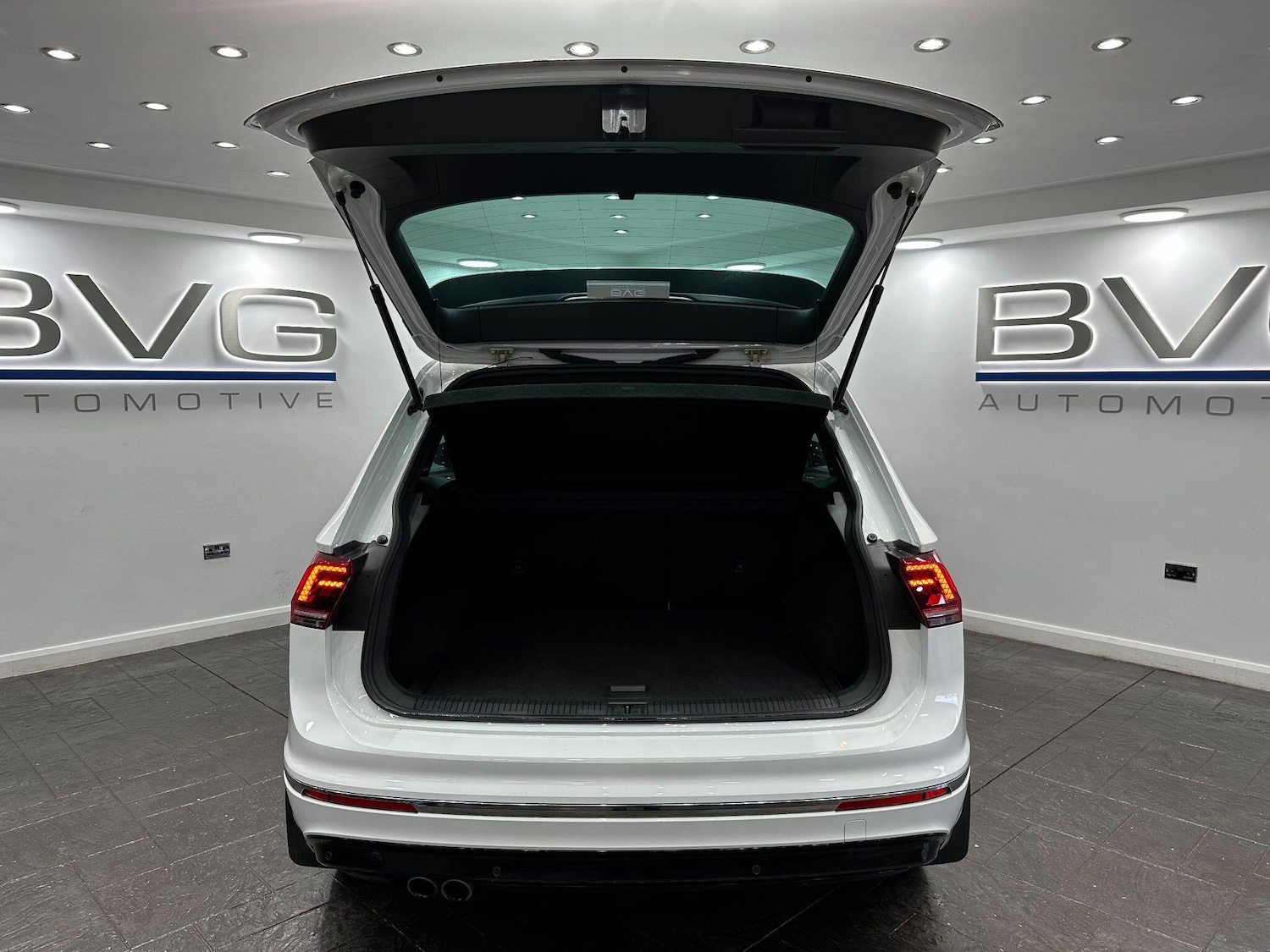 Used Volkswagen Tiguan 2017 for sale - 76865545: Photo 67