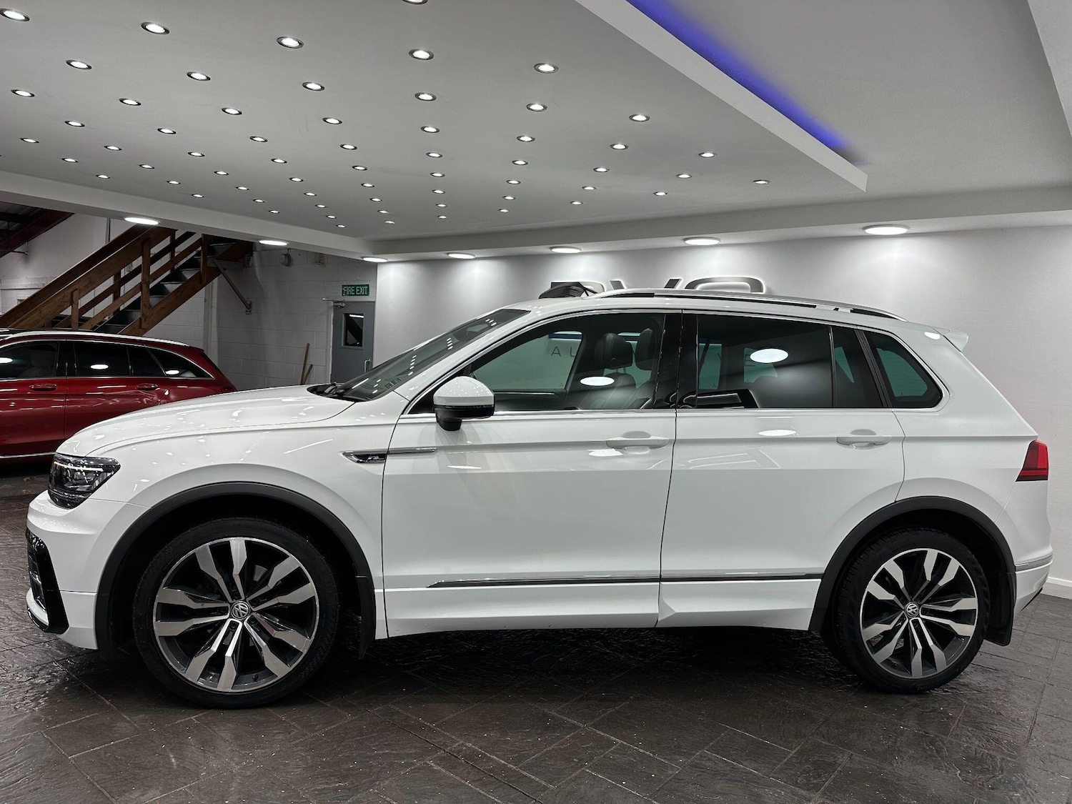 Used Volkswagen Tiguan 2017 for sale - 76865545: Photo 9