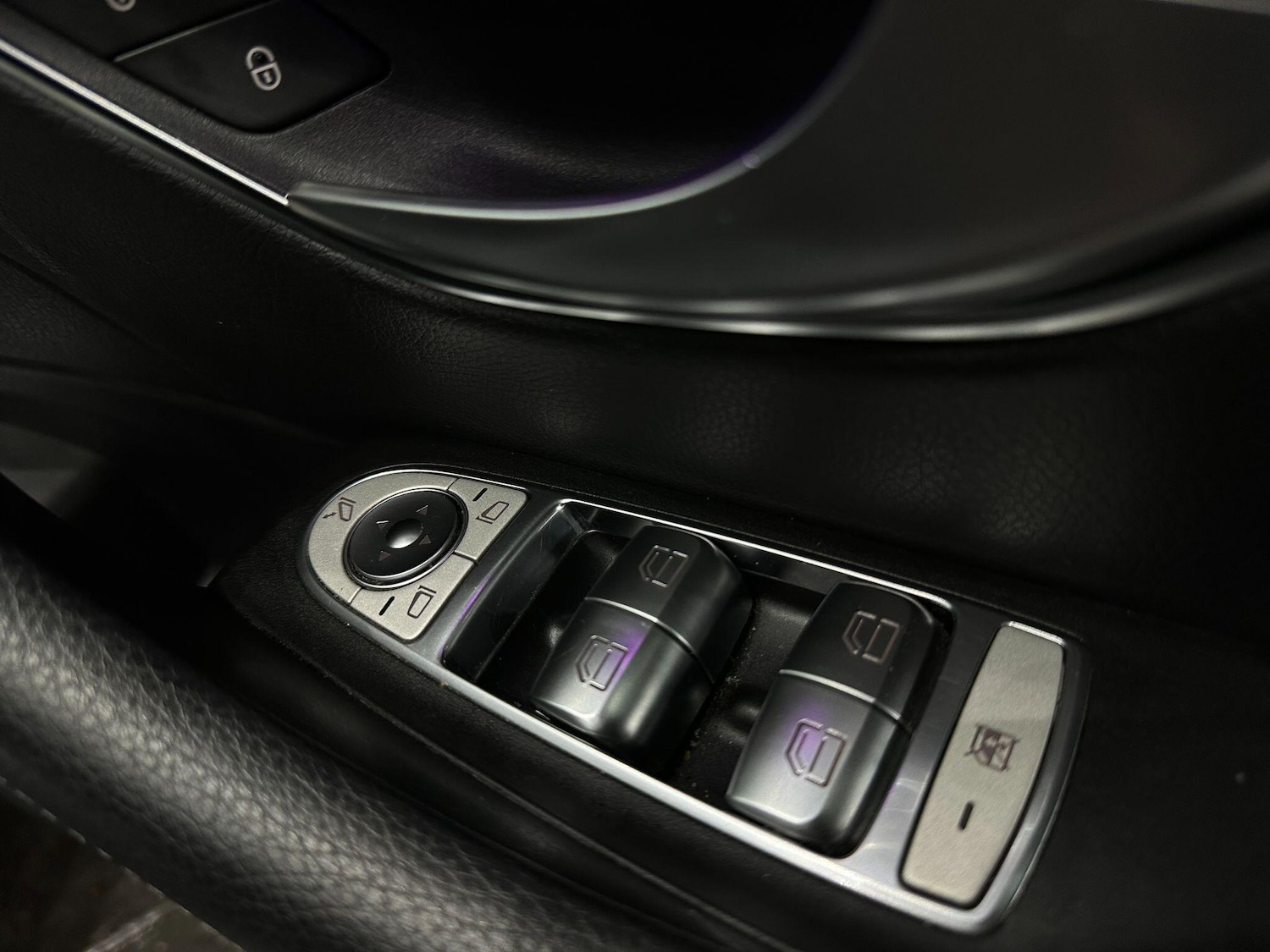 Used Mercedes-Benz E Class 2017 for sale - 76484437: Photo 29