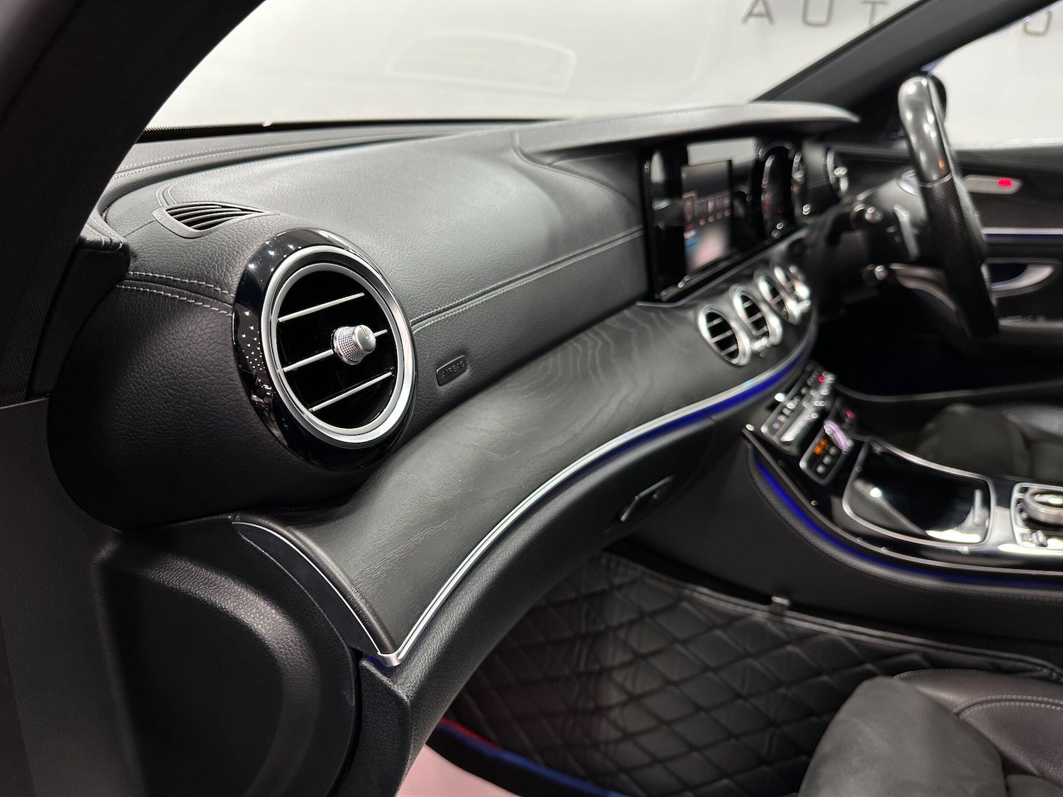 Used Mercedes-Benz E Class 2017 for sale - 76484437: Photo 63