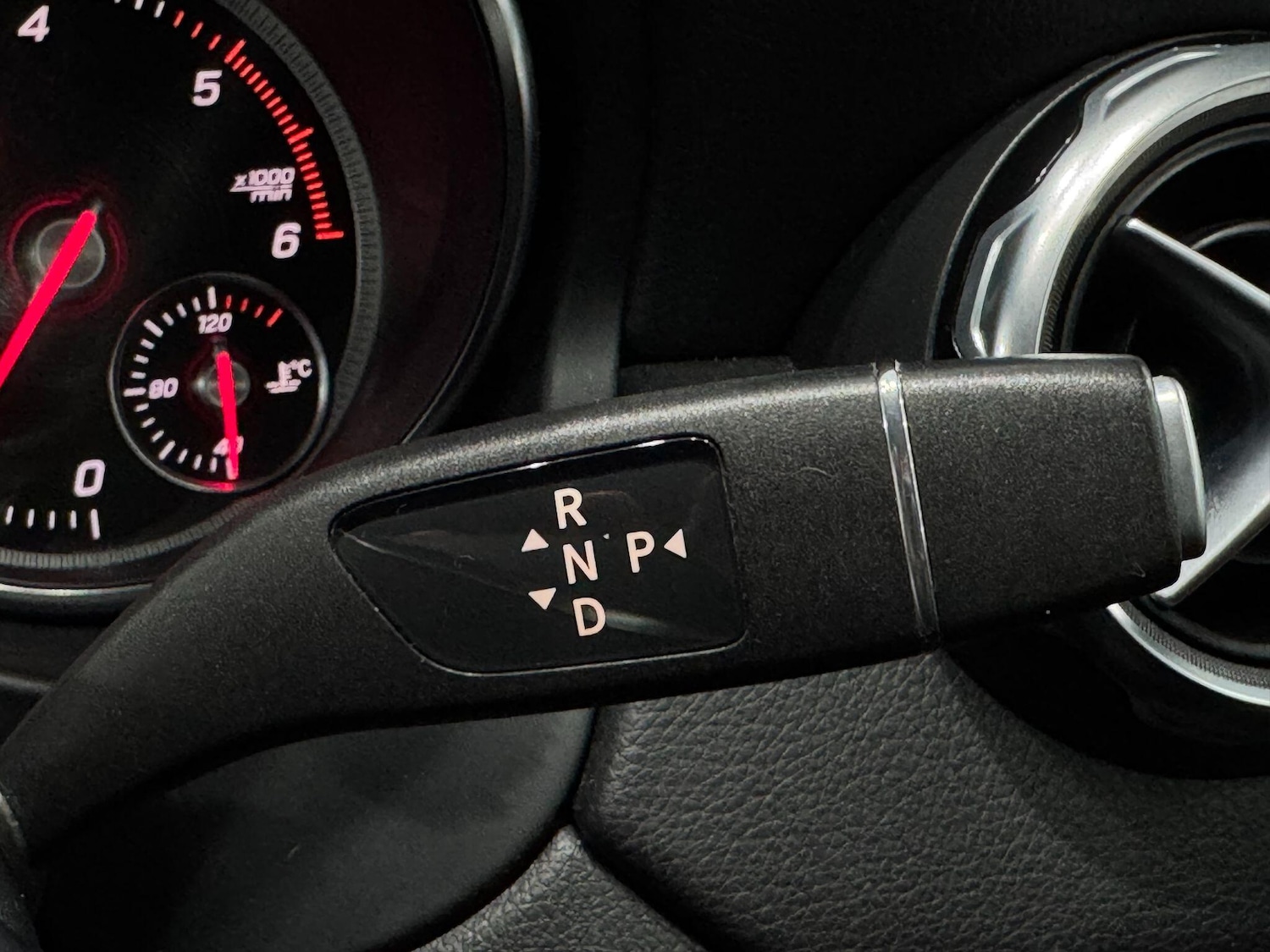 Used Mercedes-Benz GLA 2018 for sale - 77468730: Photo 48