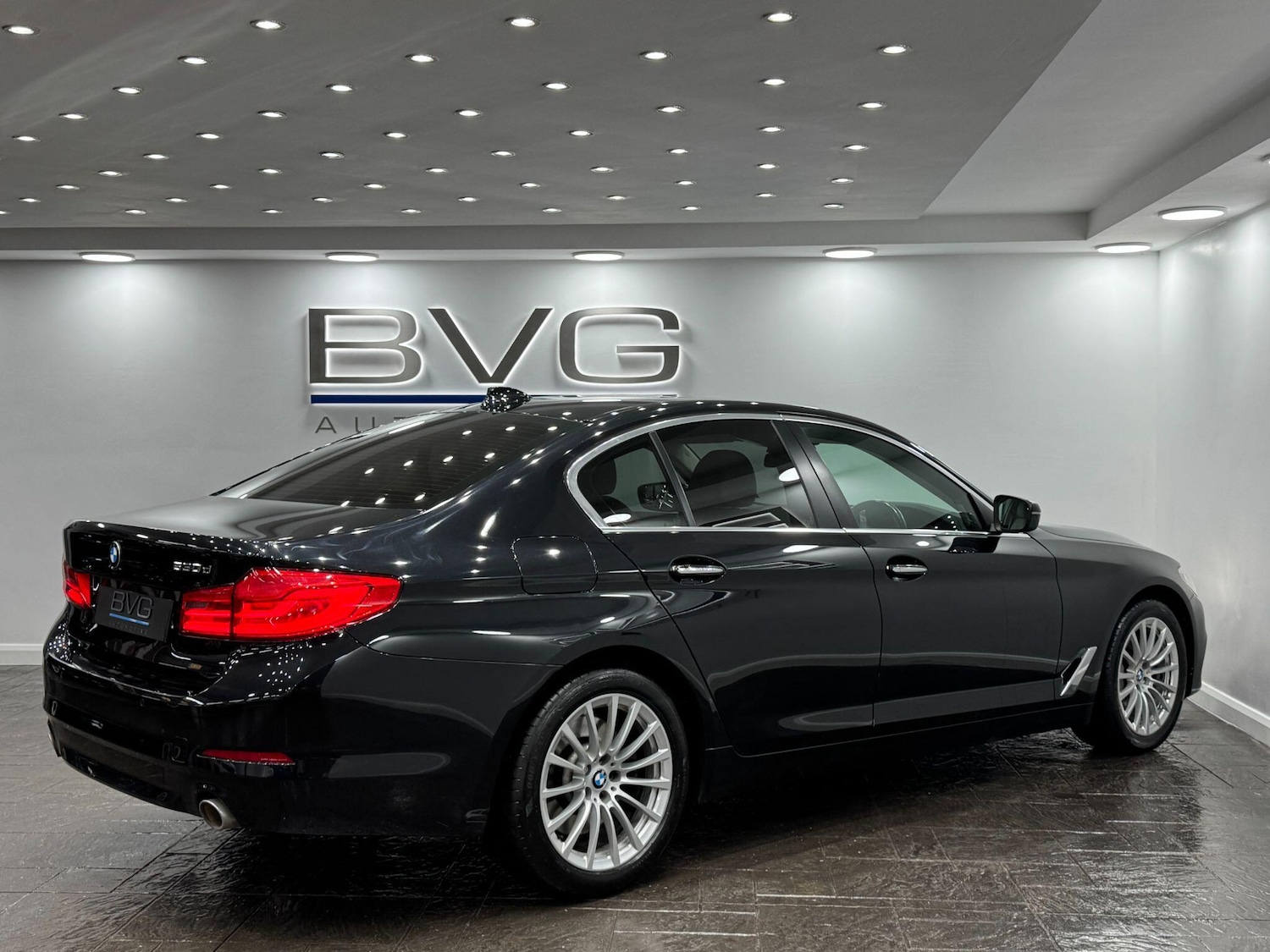 Used BMW 5 Series 2017 for sale - 77130722: Photo 10