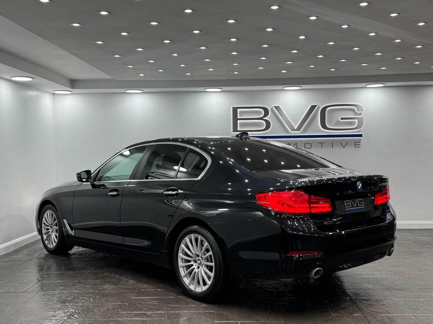 Used BMW 5 Series 2017 for sale - 77130722: Photo 12