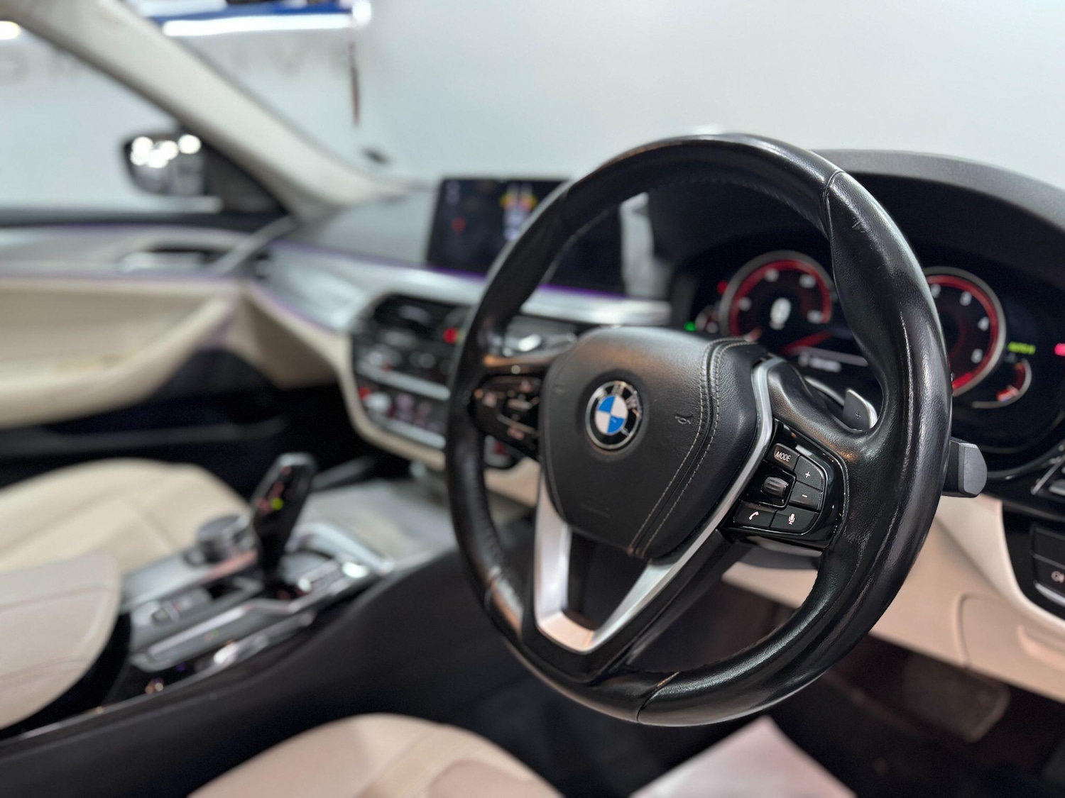 Used BMW 5 Series 2017 for sale - 77130722: Photo 31