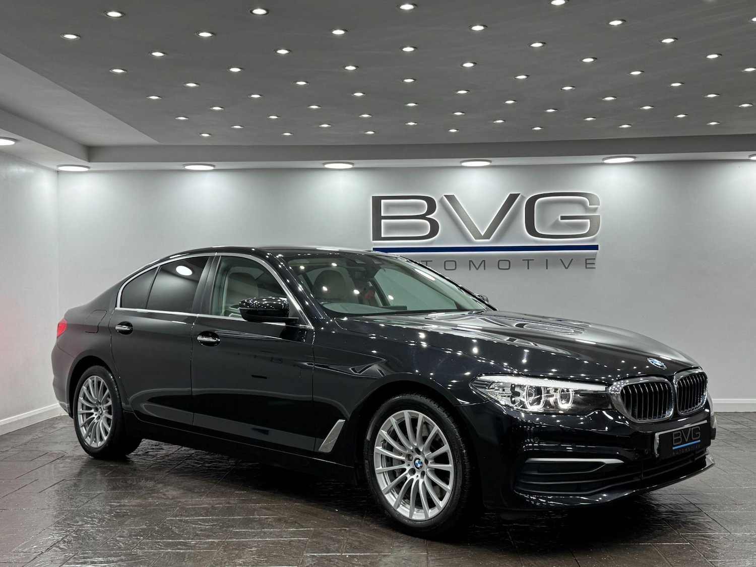 Used BMW 5 Series 2017 for sale - 77130722: Photo 4