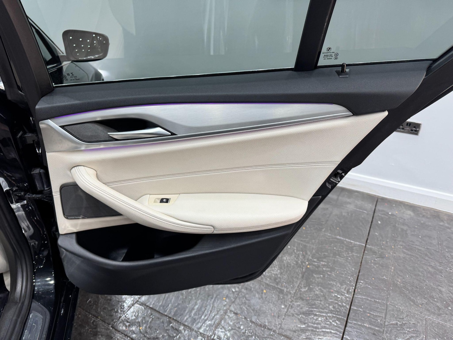 Used BMW 5 Series 2017 for sale - 77130722: Photo 56