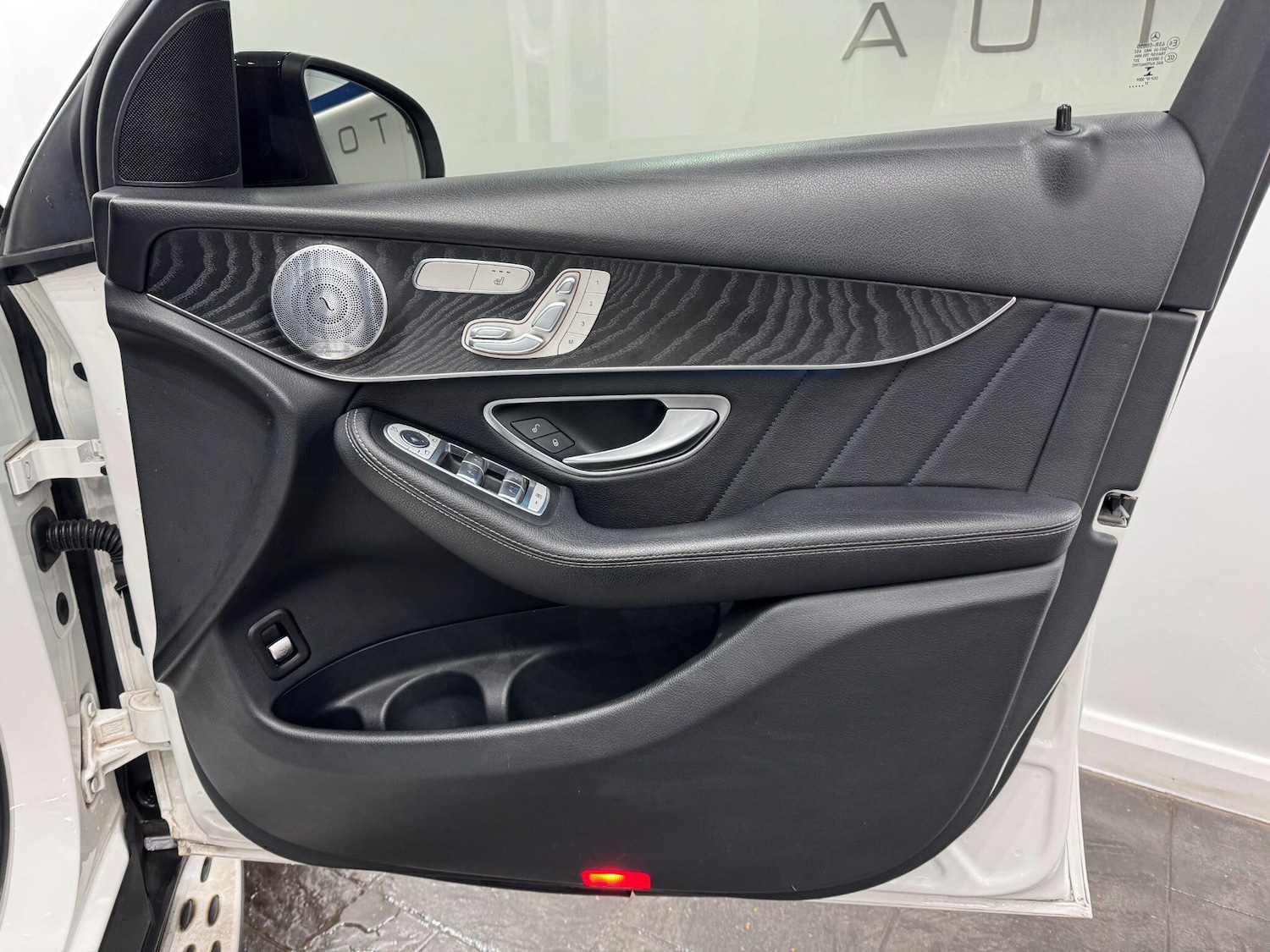 Used Mercedes-Benz GLC 2017 for sale - 77120775: Photo 27