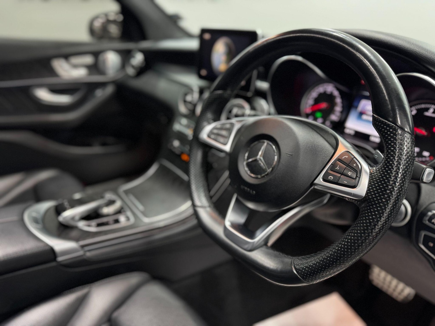 Used Mercedes-Benz GLC 2017 for sale - 77120775: Photo 30