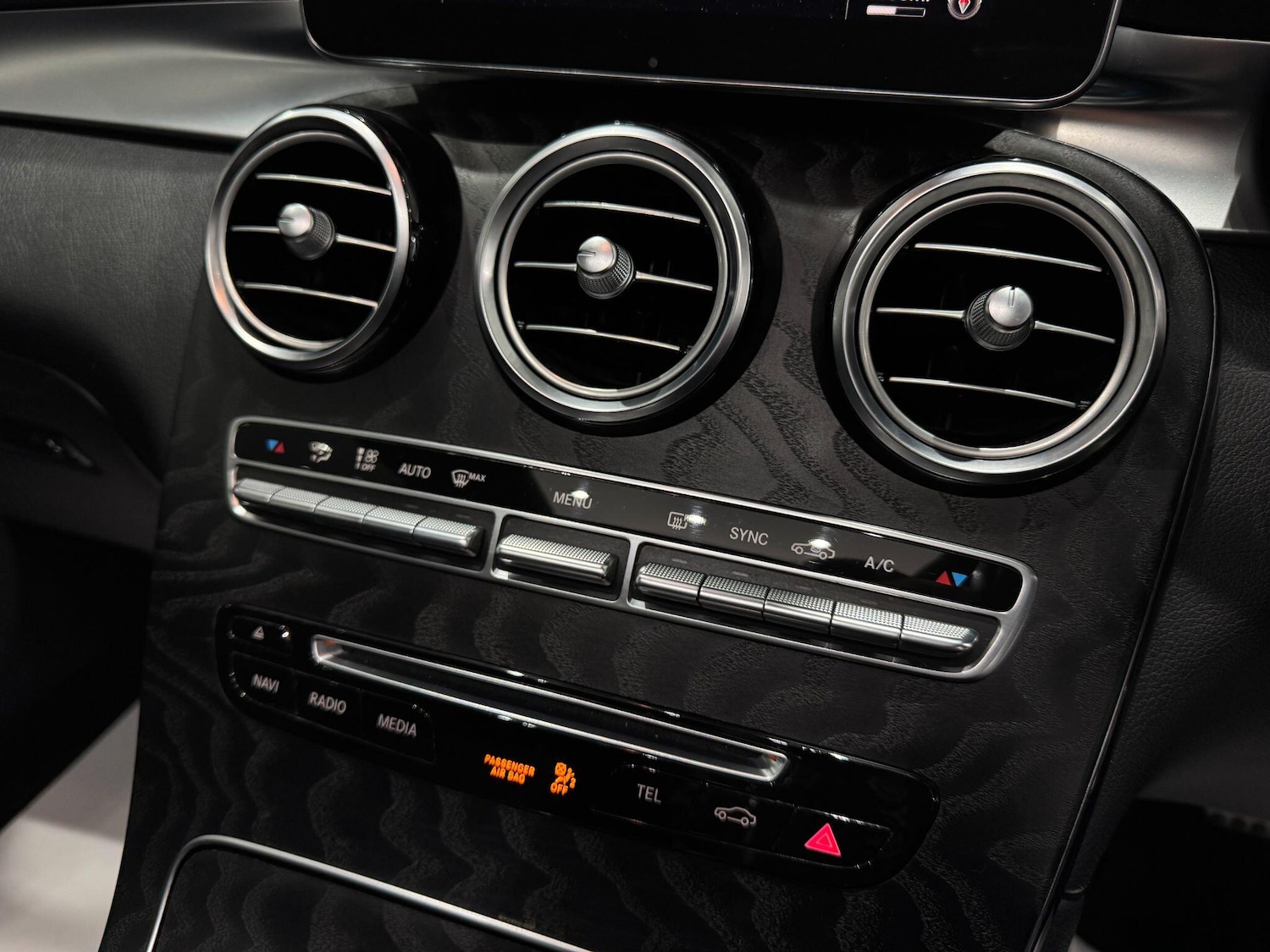 Used Mercedes-Benz GLC 2017 for sale - 77120775: Photo 40