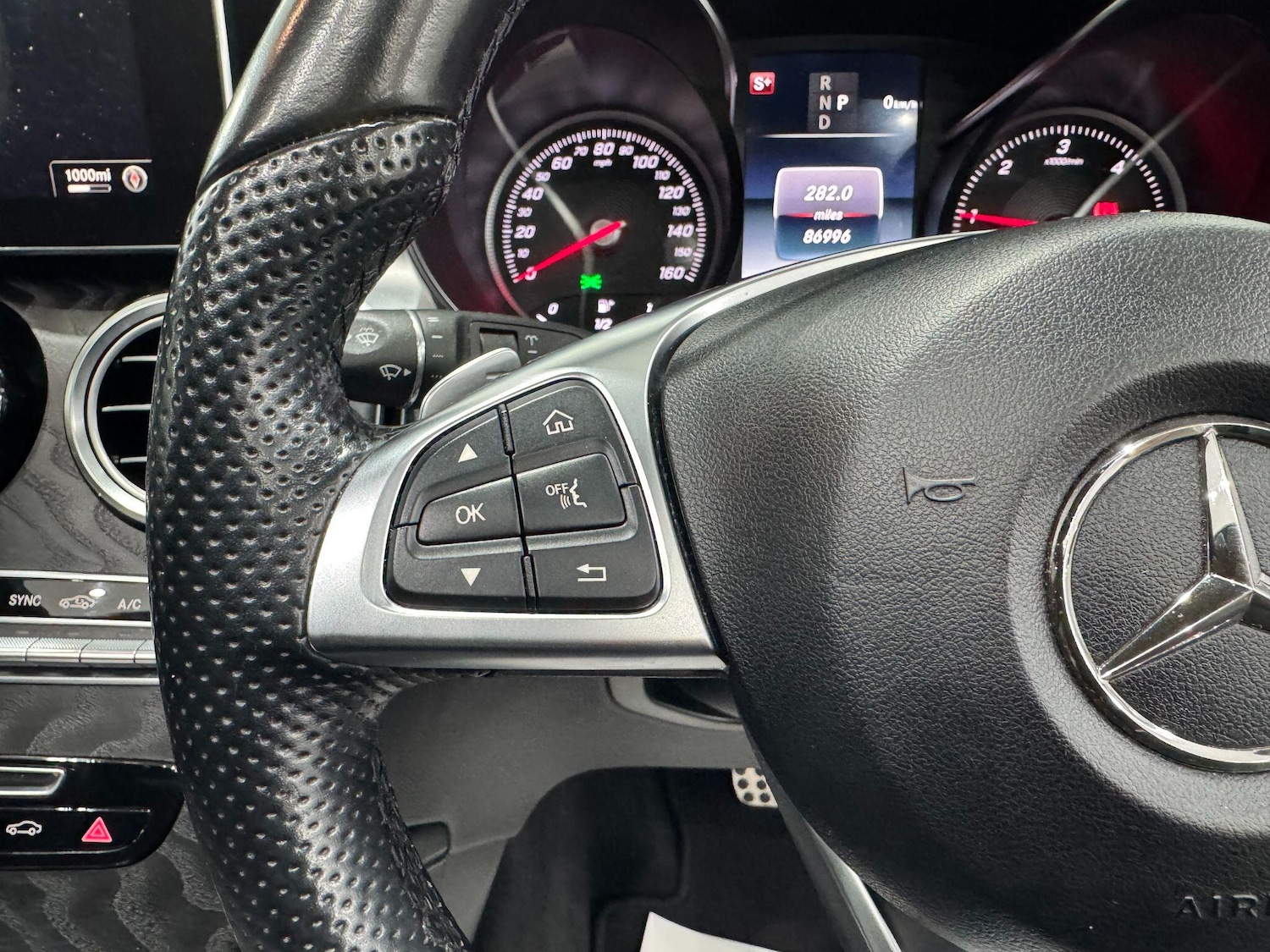 Used Mercedes-Benz GLC 2017 for sale - 77120775: Photo 43