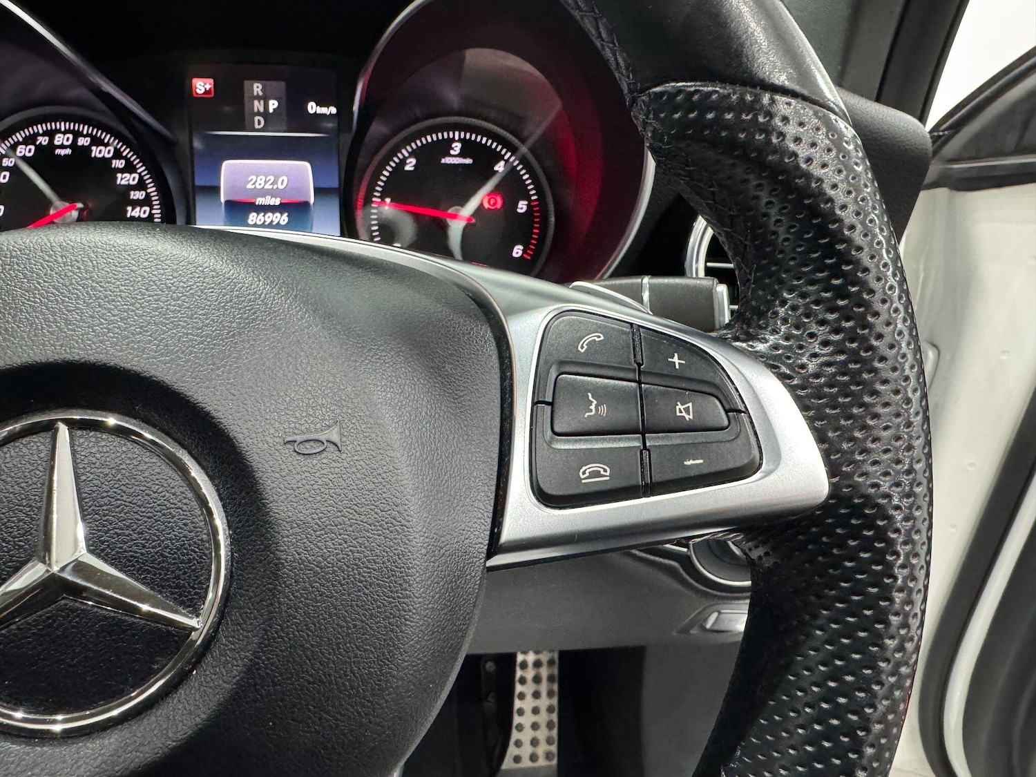 Used Mercedes-Benz GLC 2017 for sale - 77120775: Photo 44